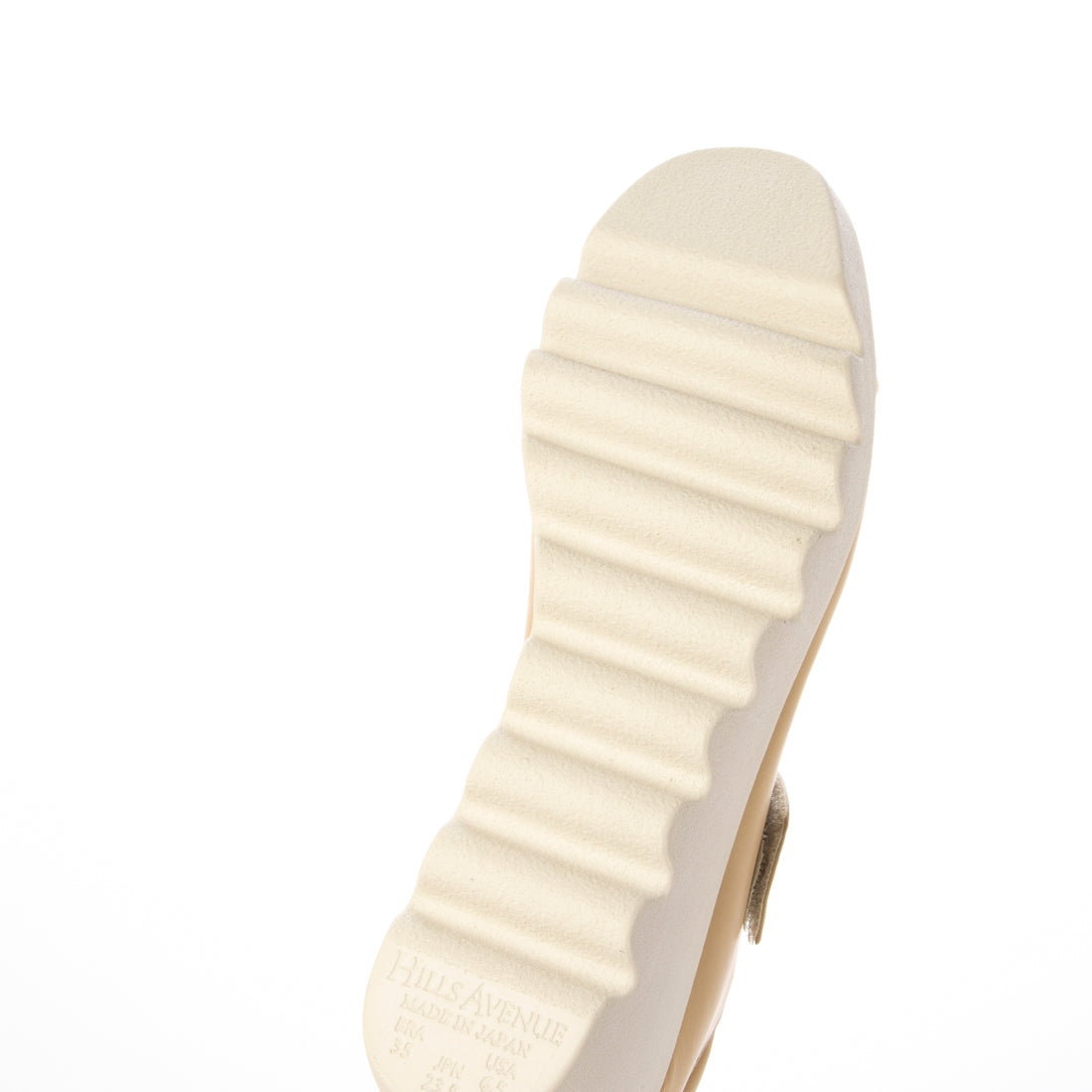 HILLS AVENUE Wide Elastic Strap Pumps
