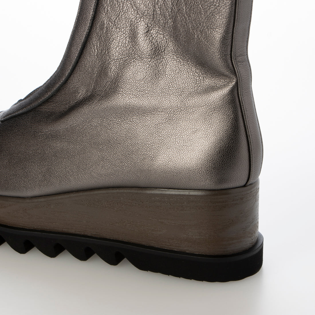 HILLS AVENUE Front Zip Short Boots