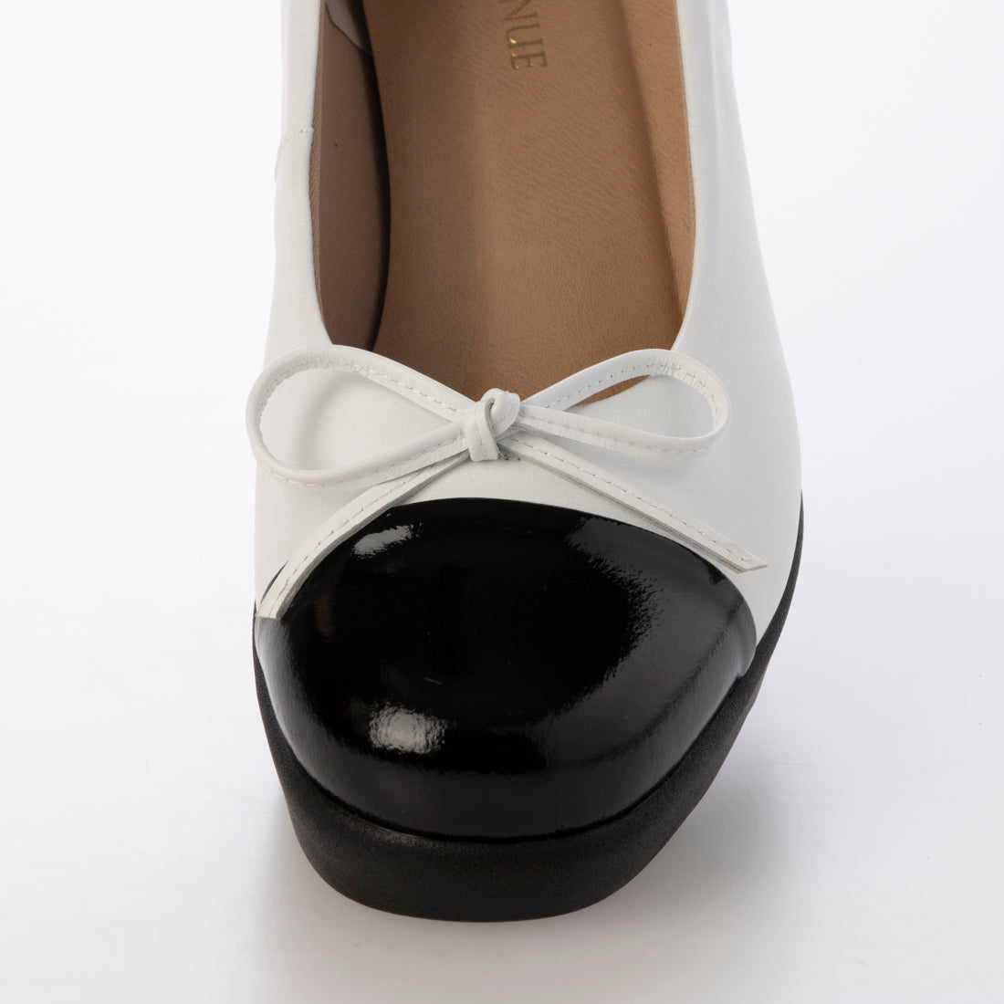 HILLS AVENUE Stacey Clear Wave Sole