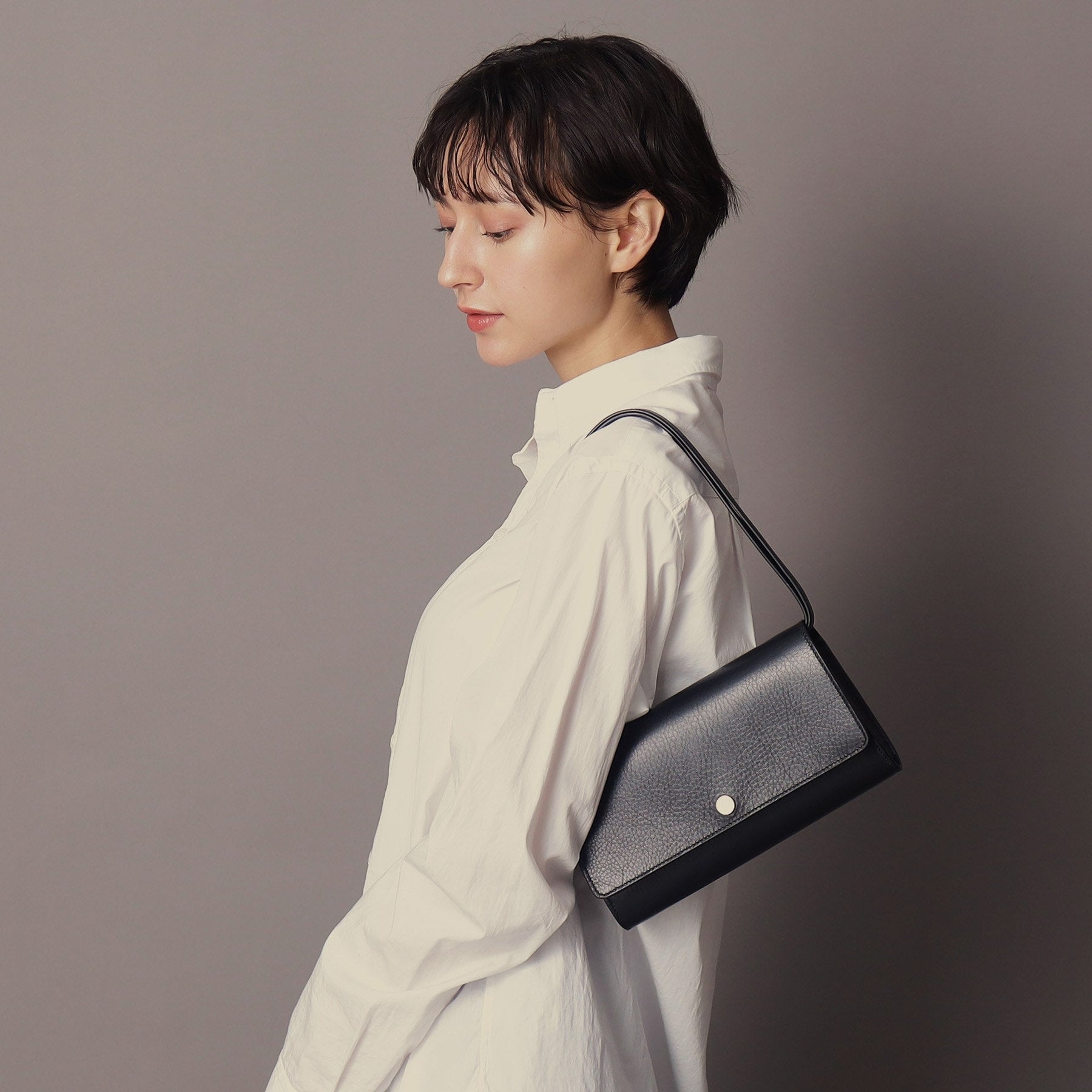 ヒロフ HIROFU 【アクセサリー】クラッチバッグ ウォレットショルダーバッグ  レザー 2WAY 本革
