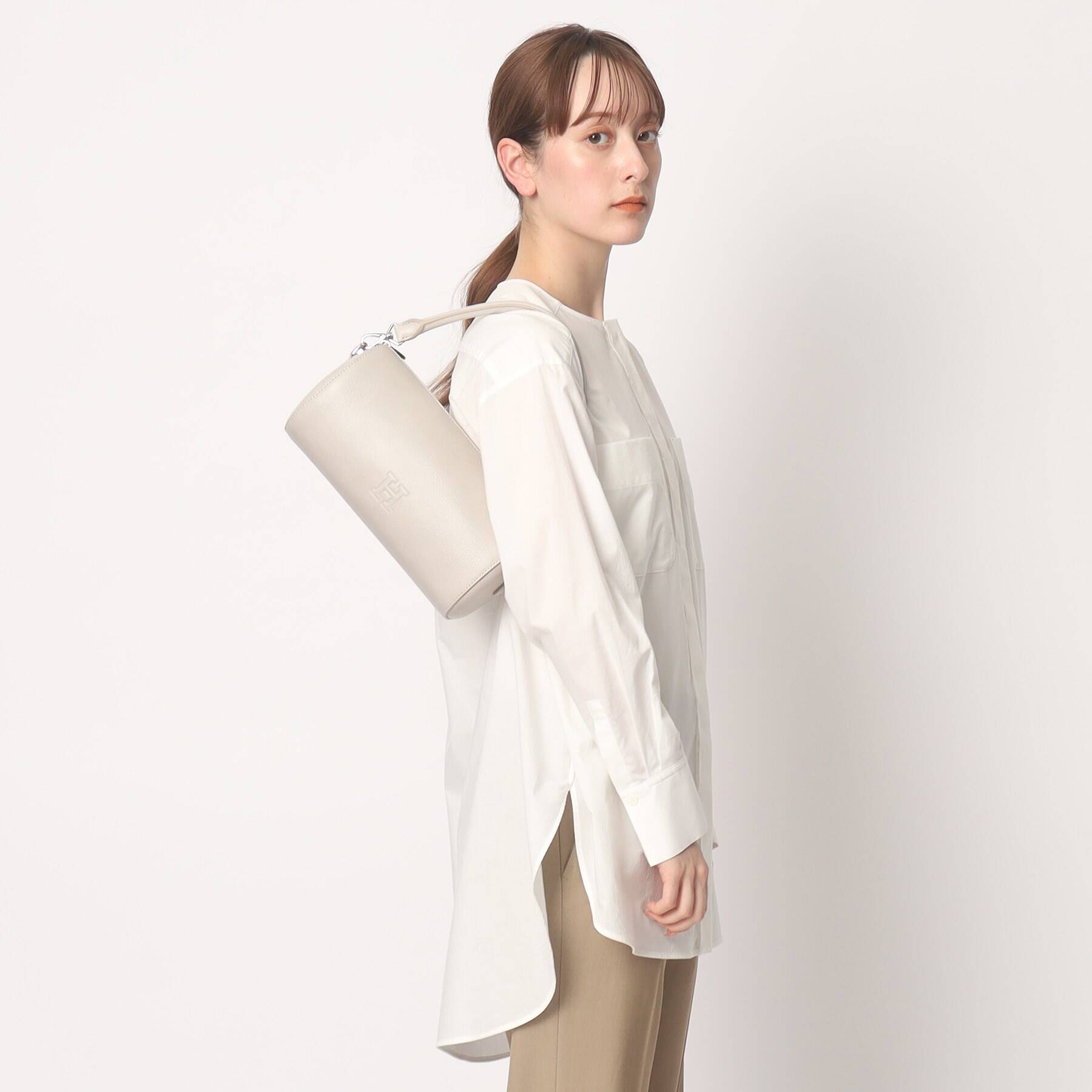 ヒロフ HIROFU 【プリマ】ポーチ レザーハンドバッグ S 本革 ミニバッグ