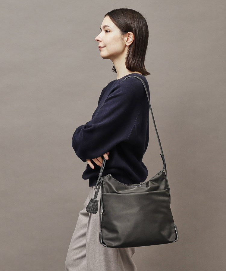 ヒロフ HIROFU 【リベロ】ナイロン ショルダーバッグ M（商品番号：P25-39508） （ダークグレー(115)） ダークグレー(115)