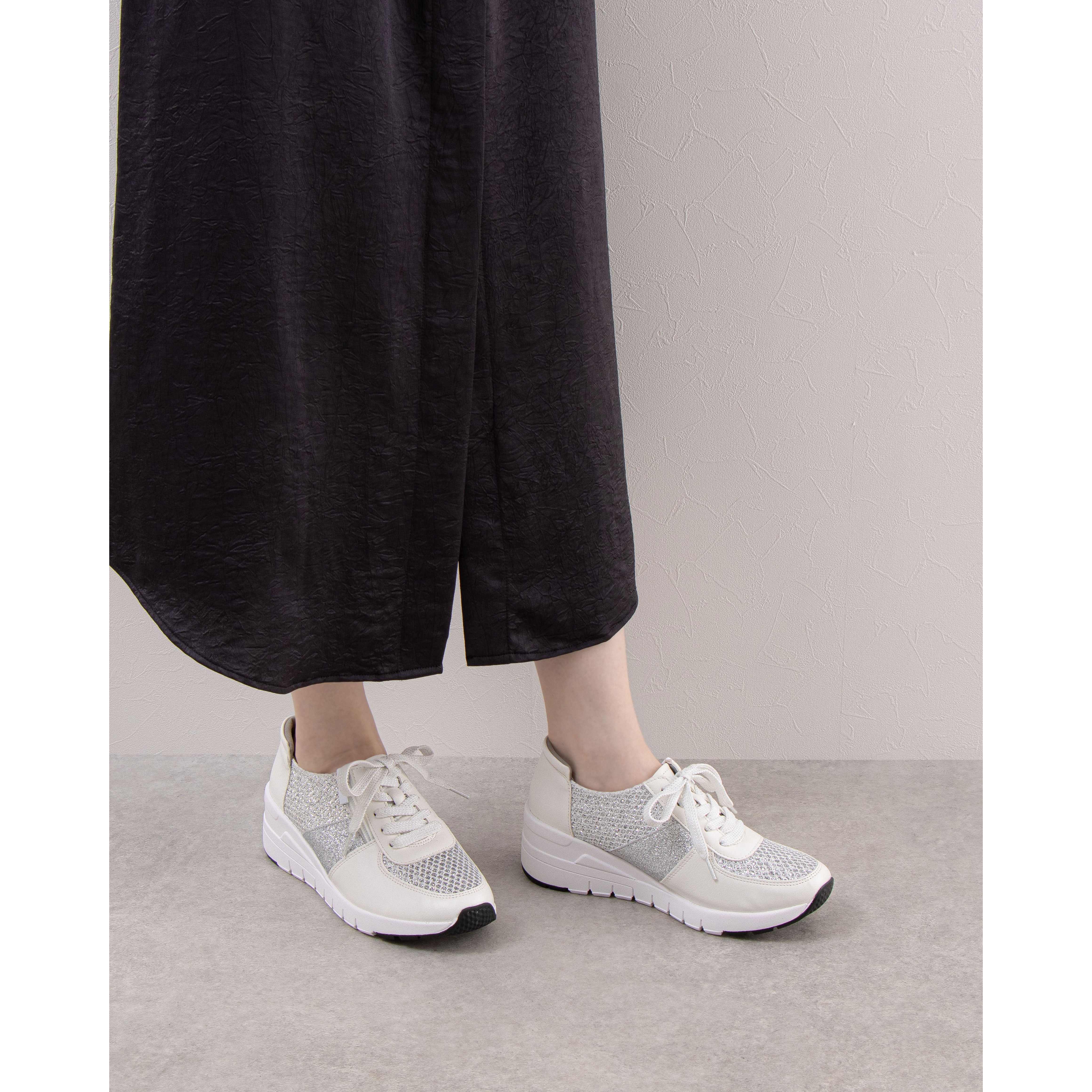 Ho Lightweight Sneakers with Zipper