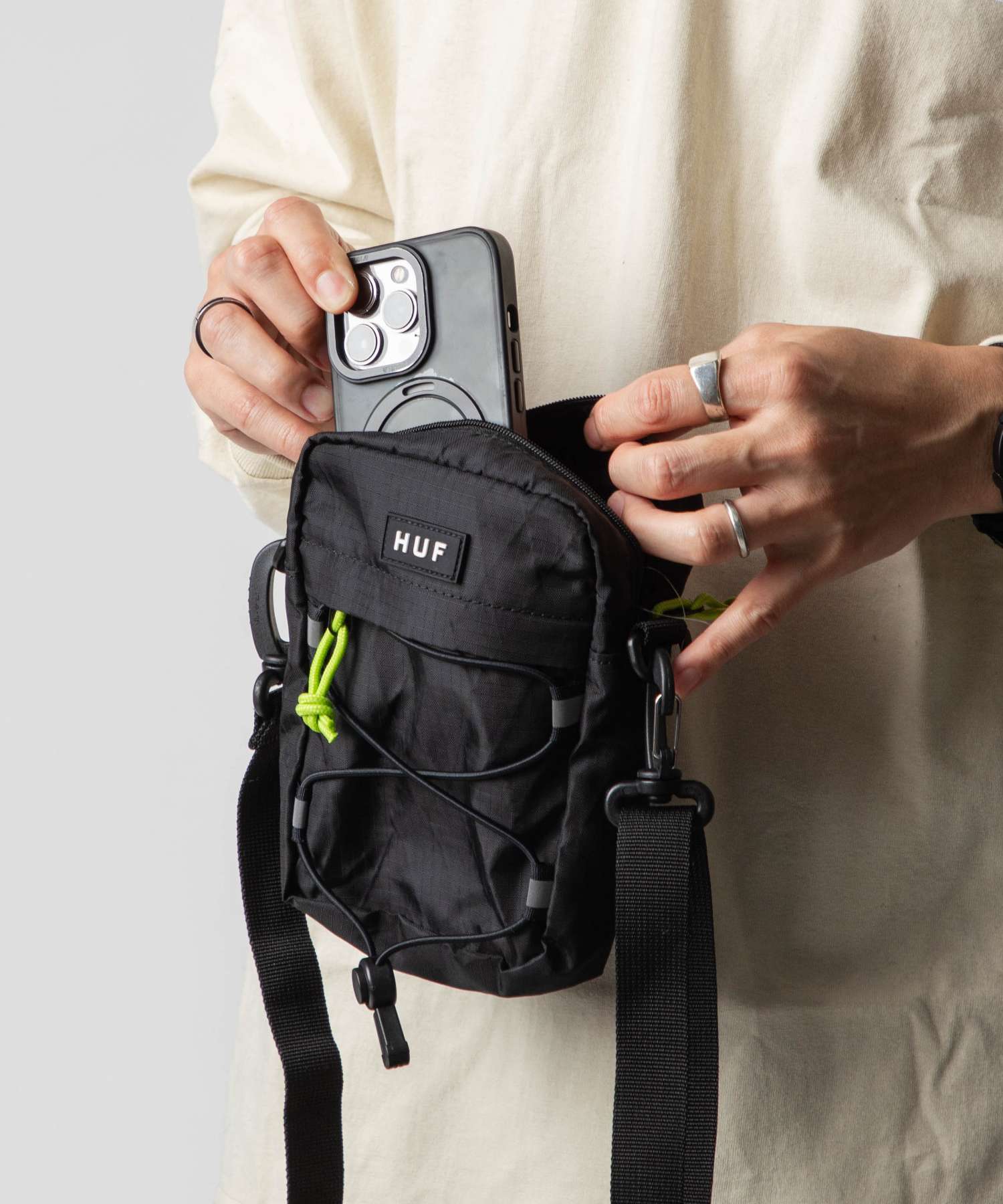 ハフ HUF ハフ HUF AC00987 ショルダーバッグ BOWERY SIDE BAG メンズ レディース ミニバッグ バワリー サイドバッグ （ブラック） ブラック