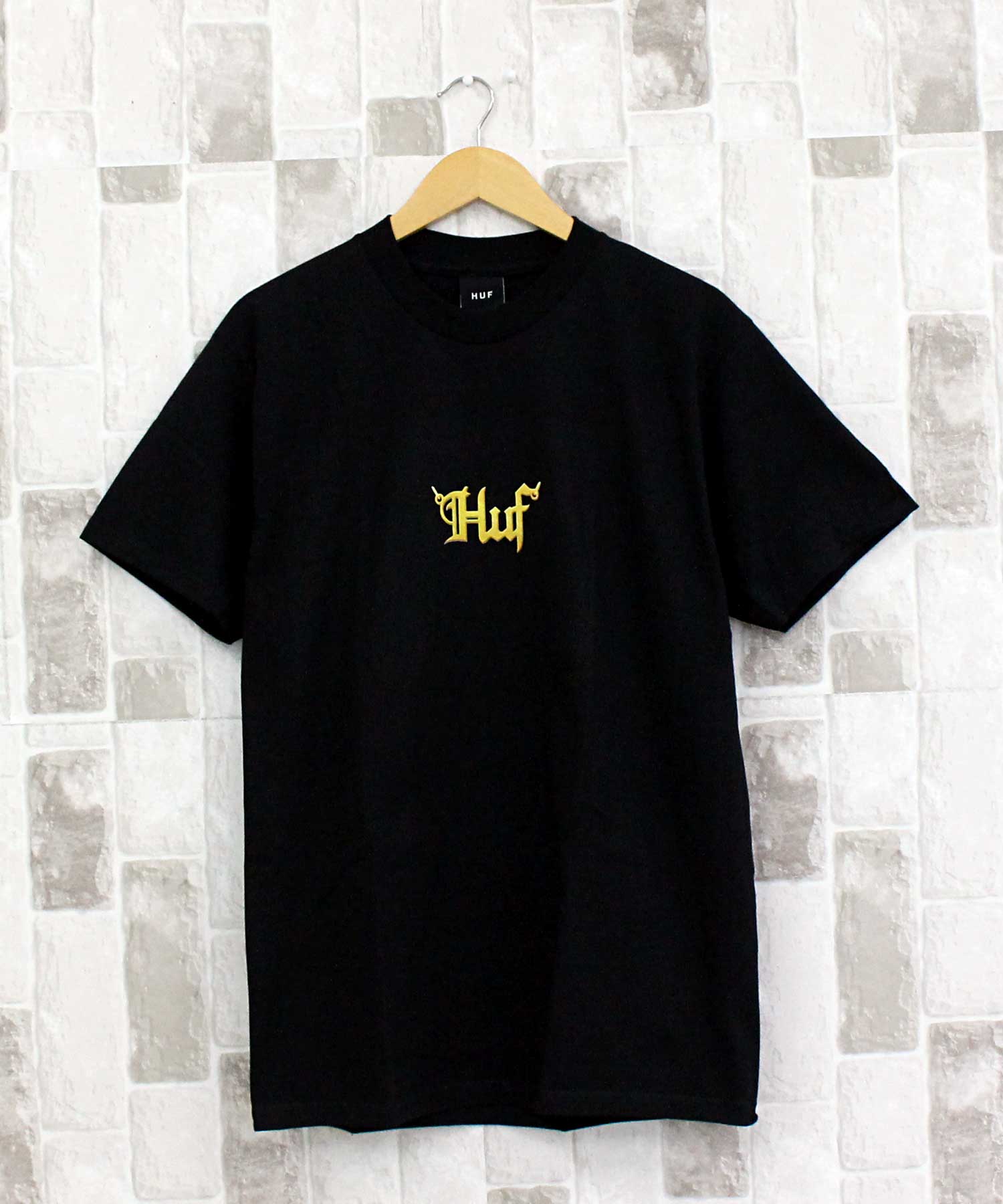 ハフ HUF ビッグH ショートスリーブ バックプリント Tシャツ BIG H S/S TEE クルーネック ロゴ コットン トップス 半袖 メンズ ストリート スケボー  春夏 （2-ブラック） 2-ブラック