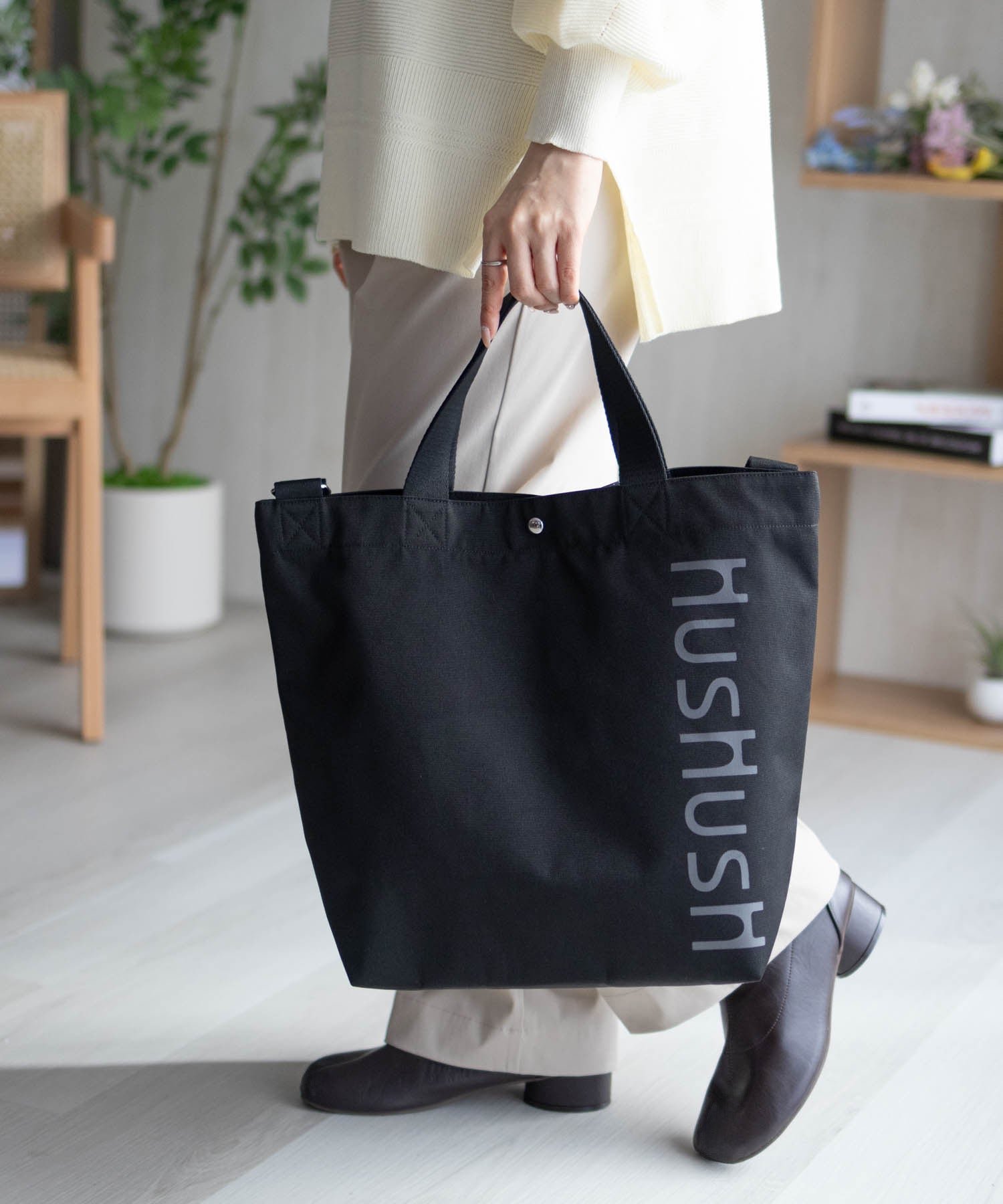 HusHusH logo tote bag
