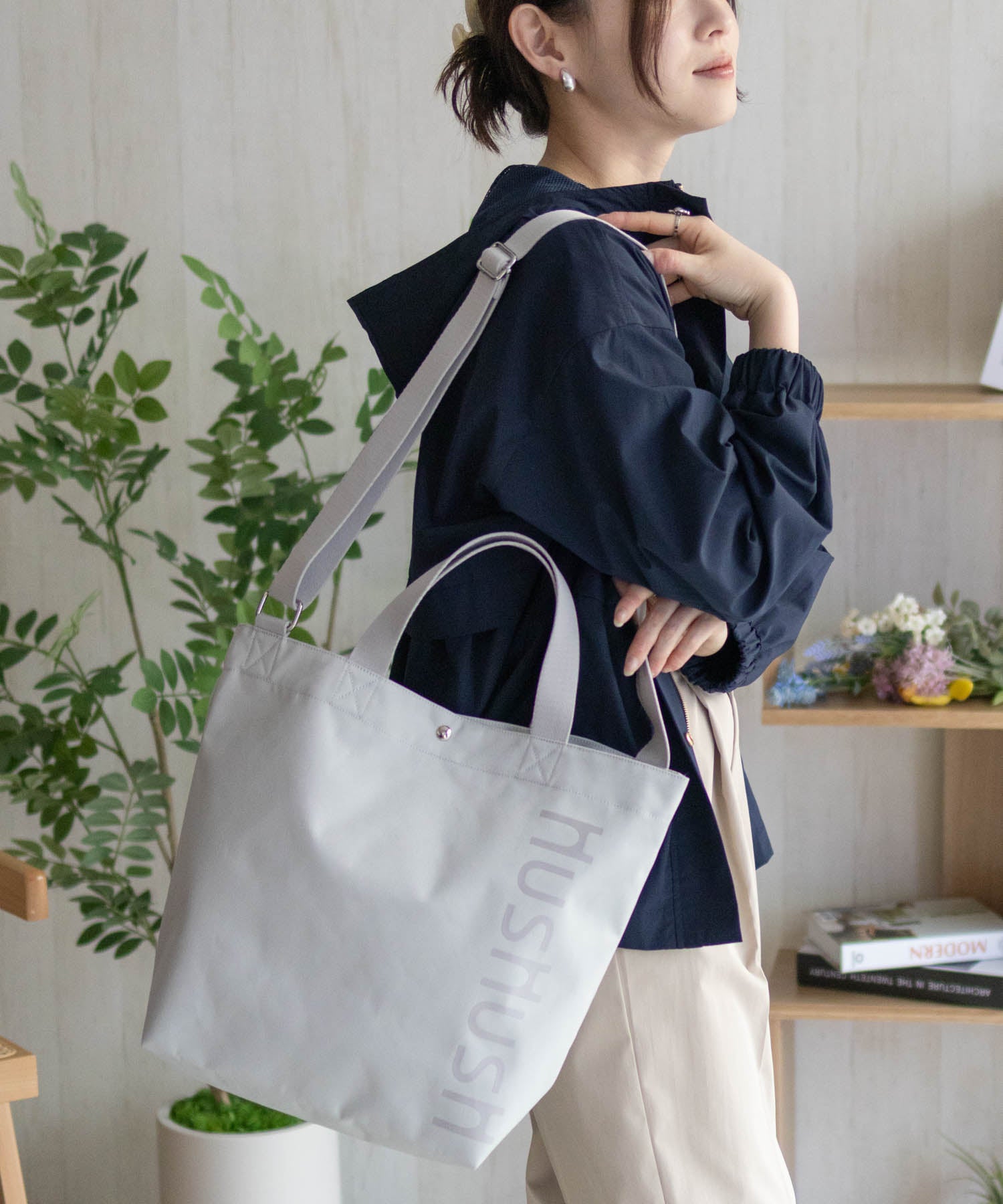 HusHusH logo tote bag