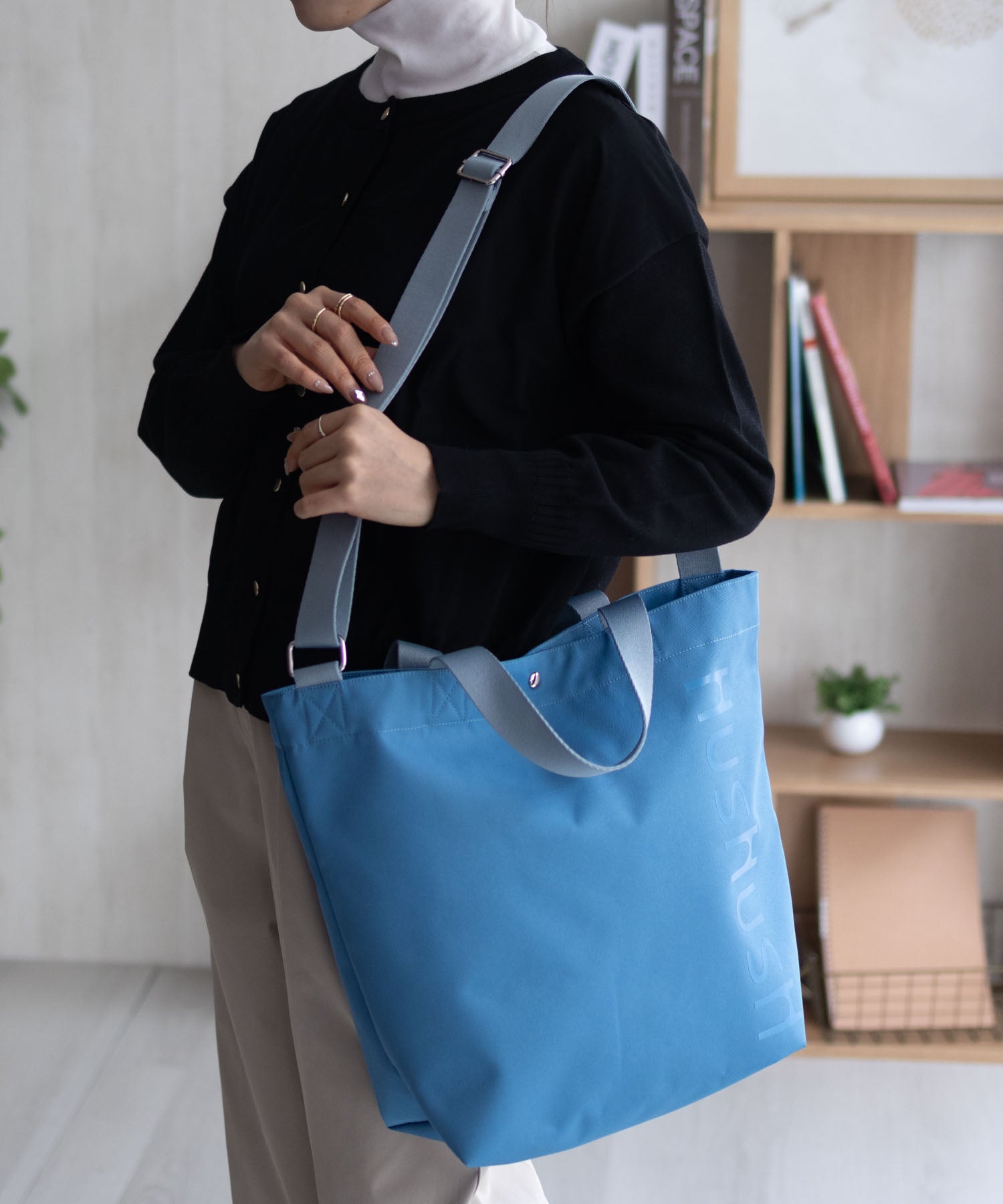 HusHusH logo tote bag