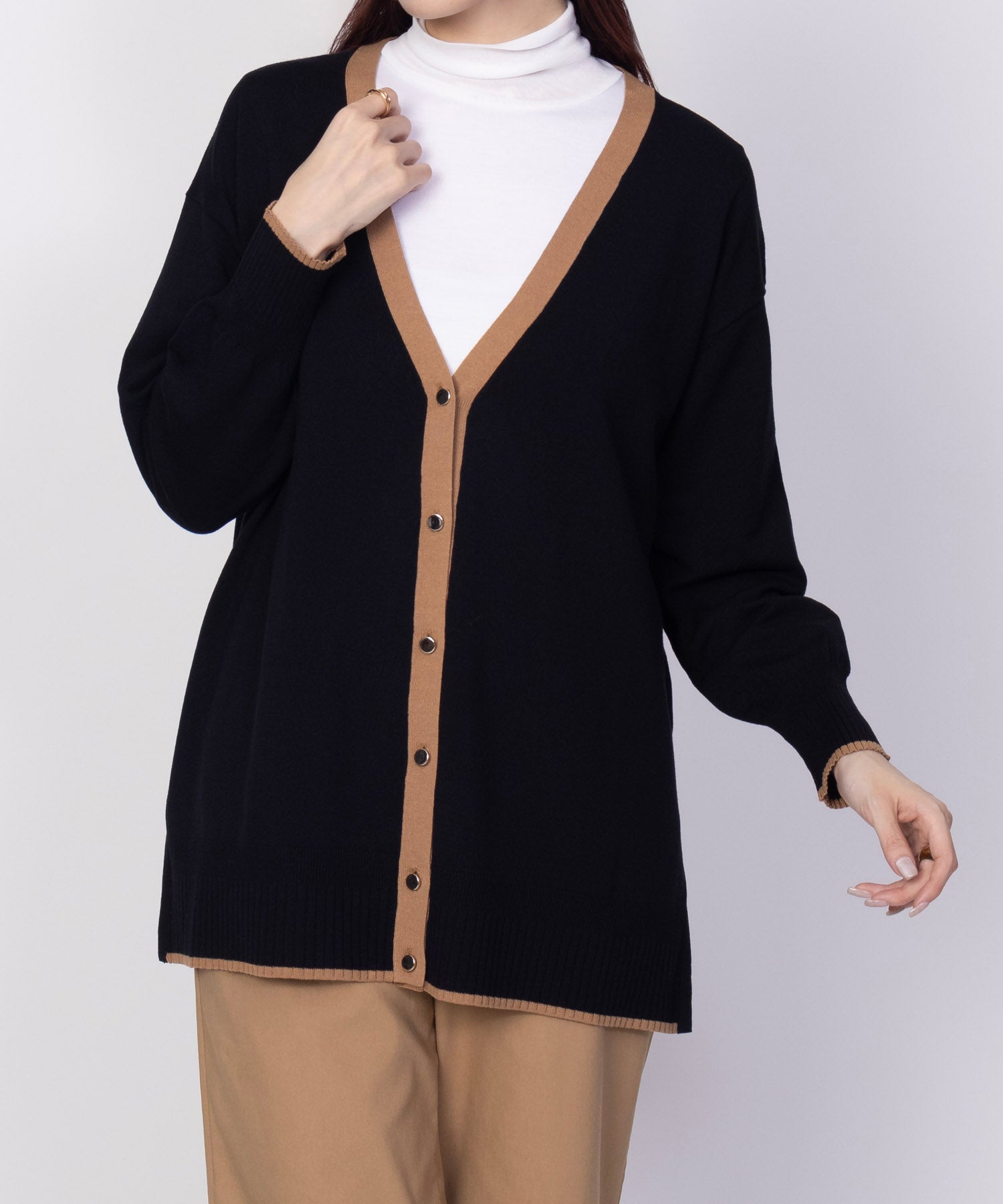 HusHusH Color Block V-Neck Cardigan