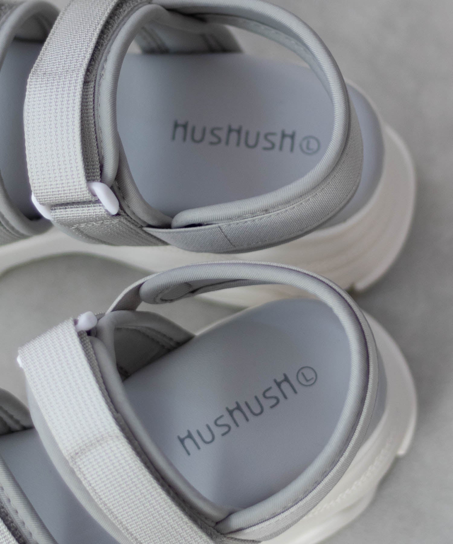 ハッシュアッシュ HusHusH テープ使いスポーツサンダル （ブラック） ブラック