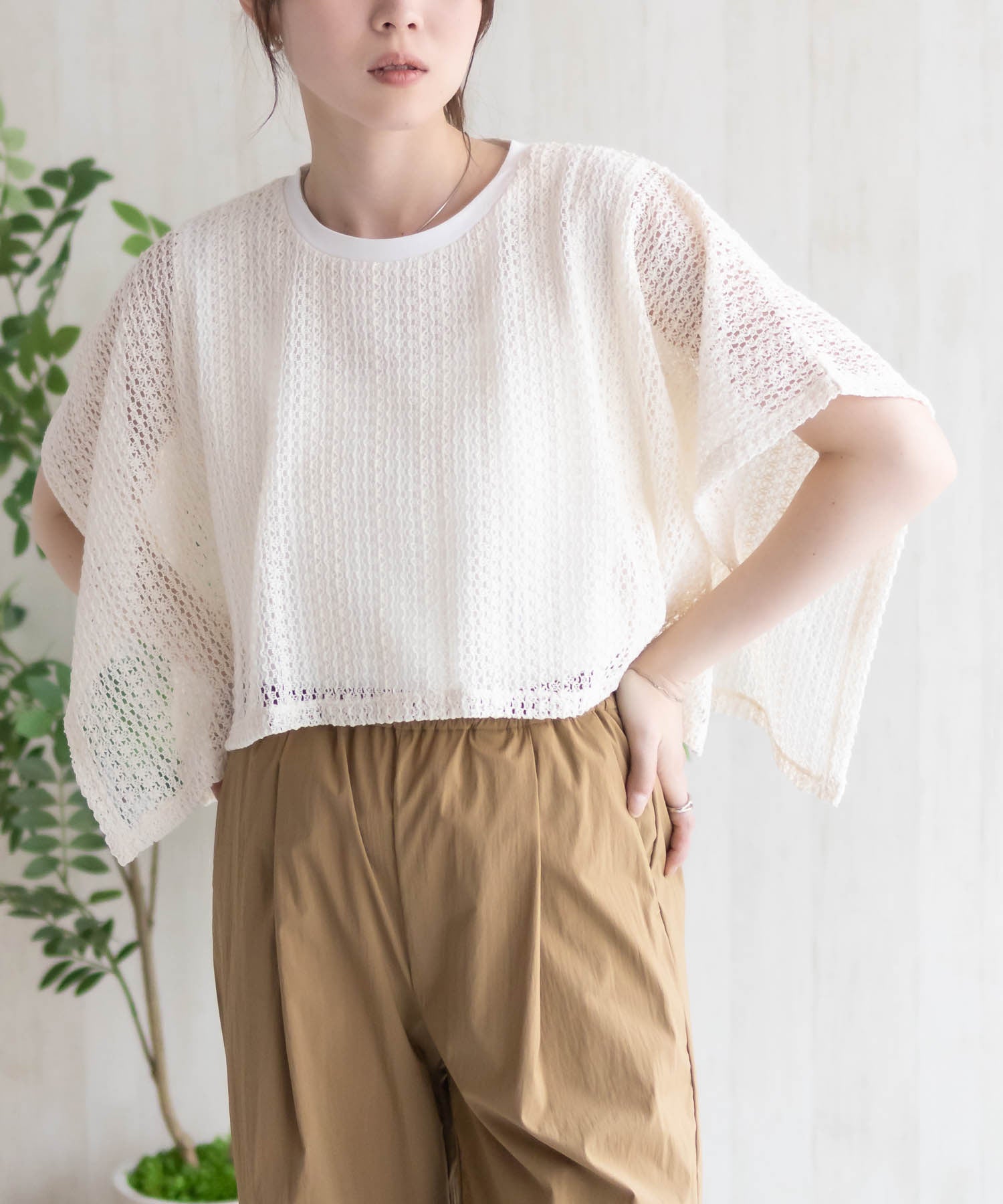 ハッシュアッシュ HusHusH ケープ調Tシャツ （ホワイト） ホワイト
