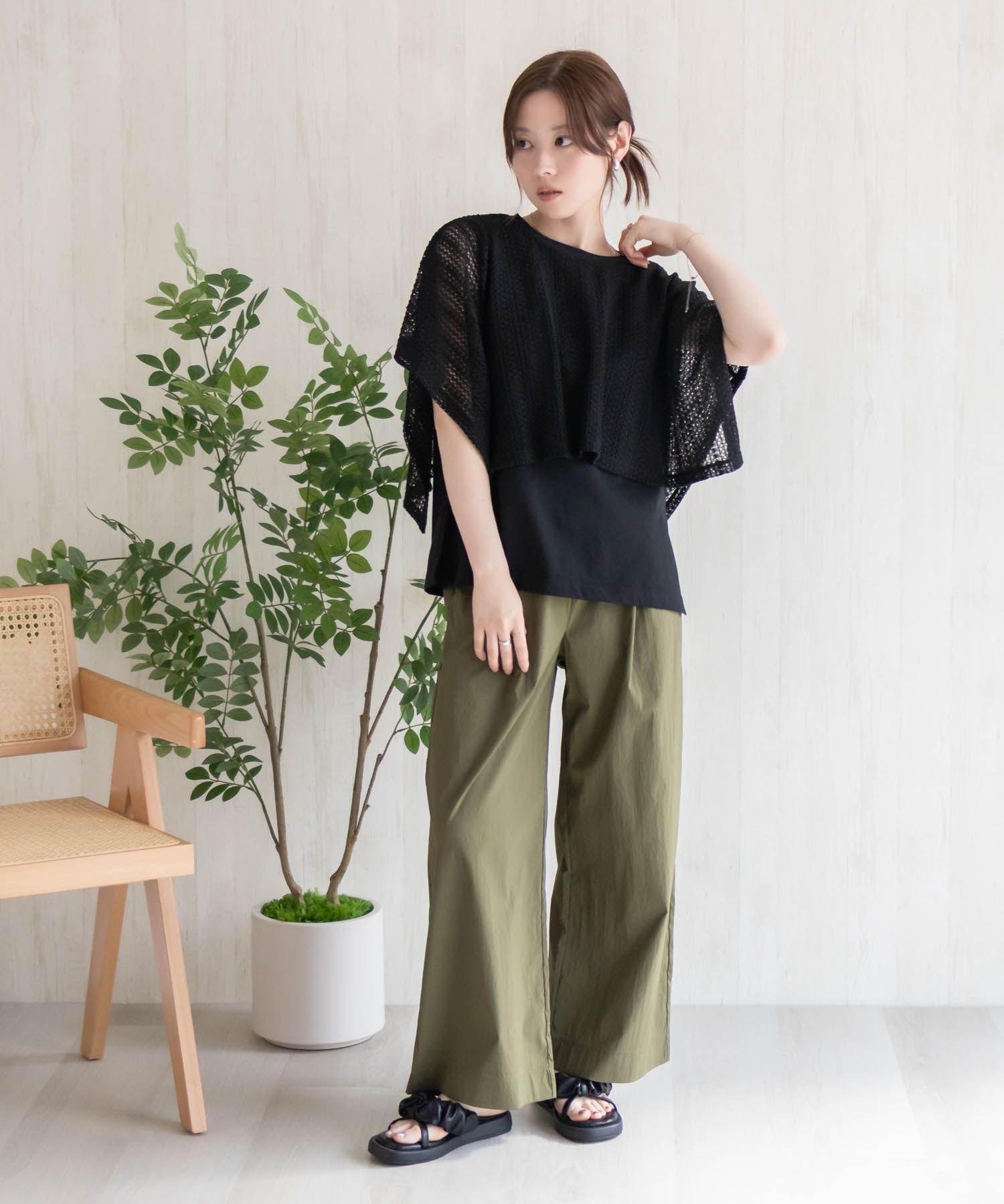 ハッシュアッシュ HusHusH ケープ調Tシャツ （ホワイト） ホワイト