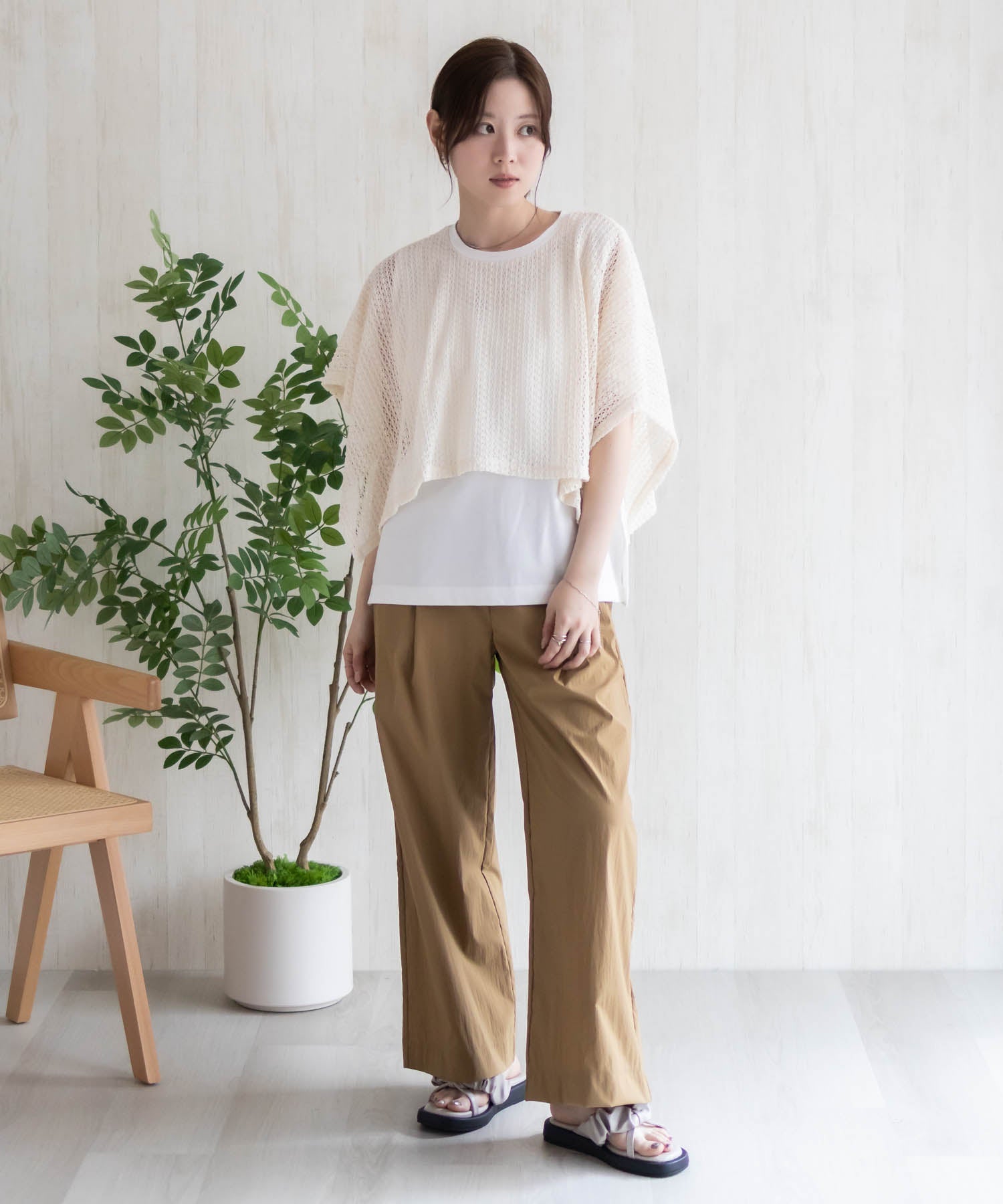 ハッシュアッシュ HusHusH ケープ調Tシャツ （ホワイト） ホワイト