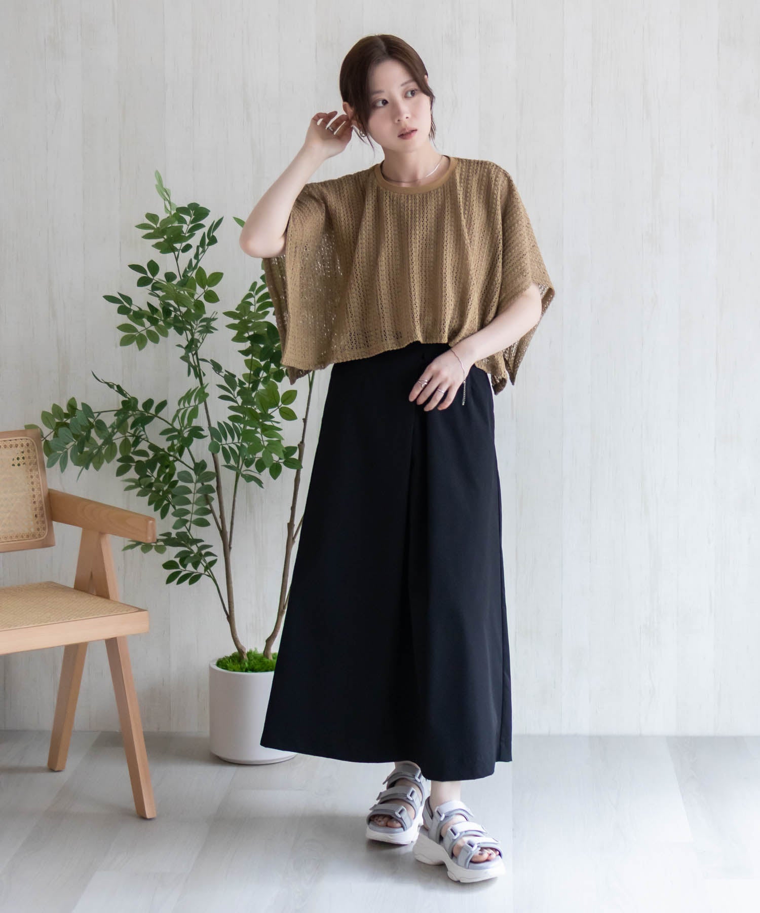 ハッシュアッシュ HusHusH ケープ調Tシャツ （ホワイト） ホワイト