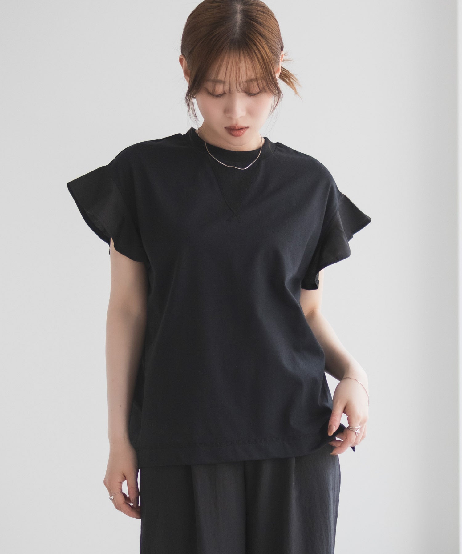 ハッシュアッシュ HusHusH 布帛フリルTシャツ （チャコール） チャコール