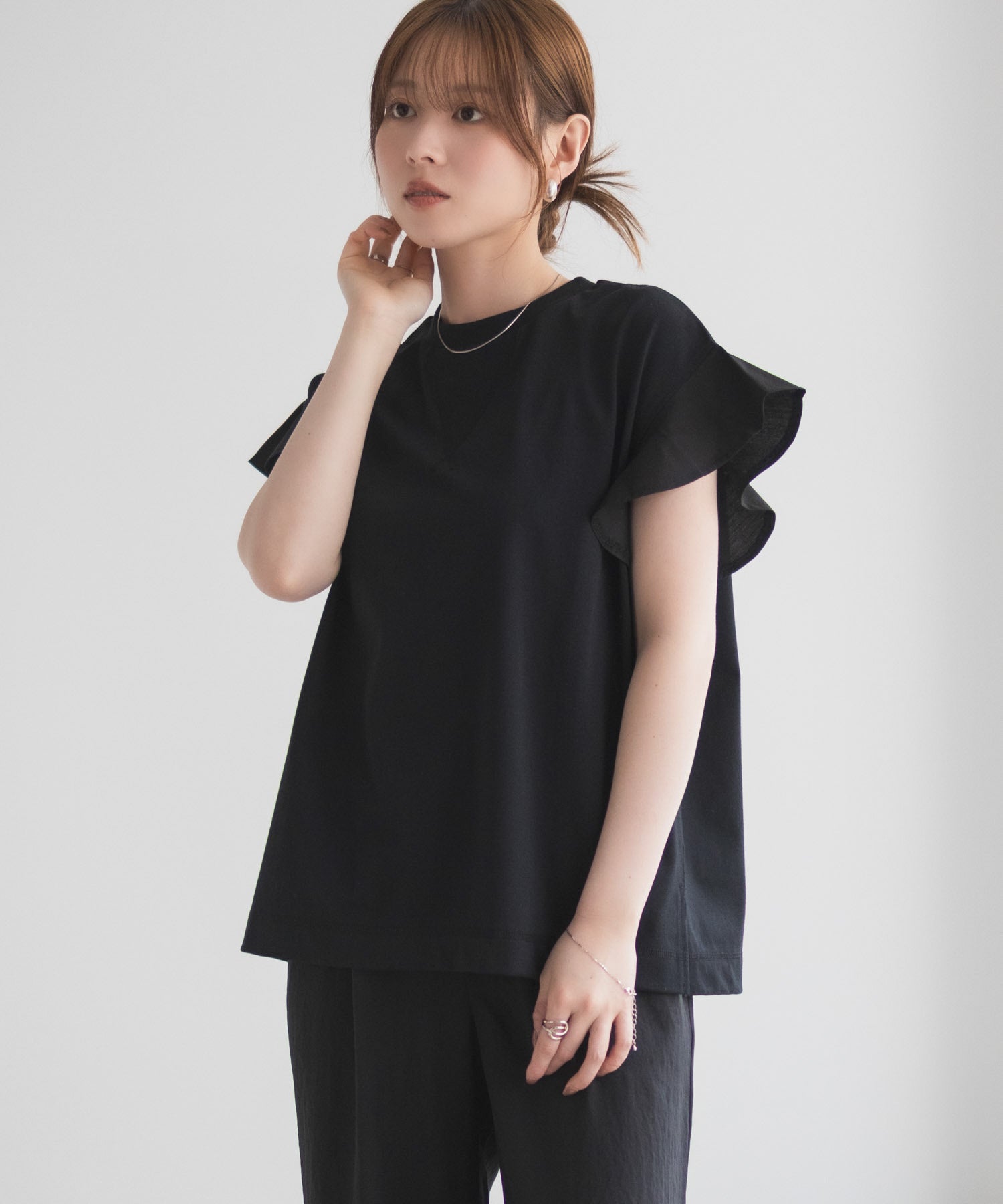 ハッシュアッシュ HusHusH 布帛フリルTシャツ （チャコール） チャコール