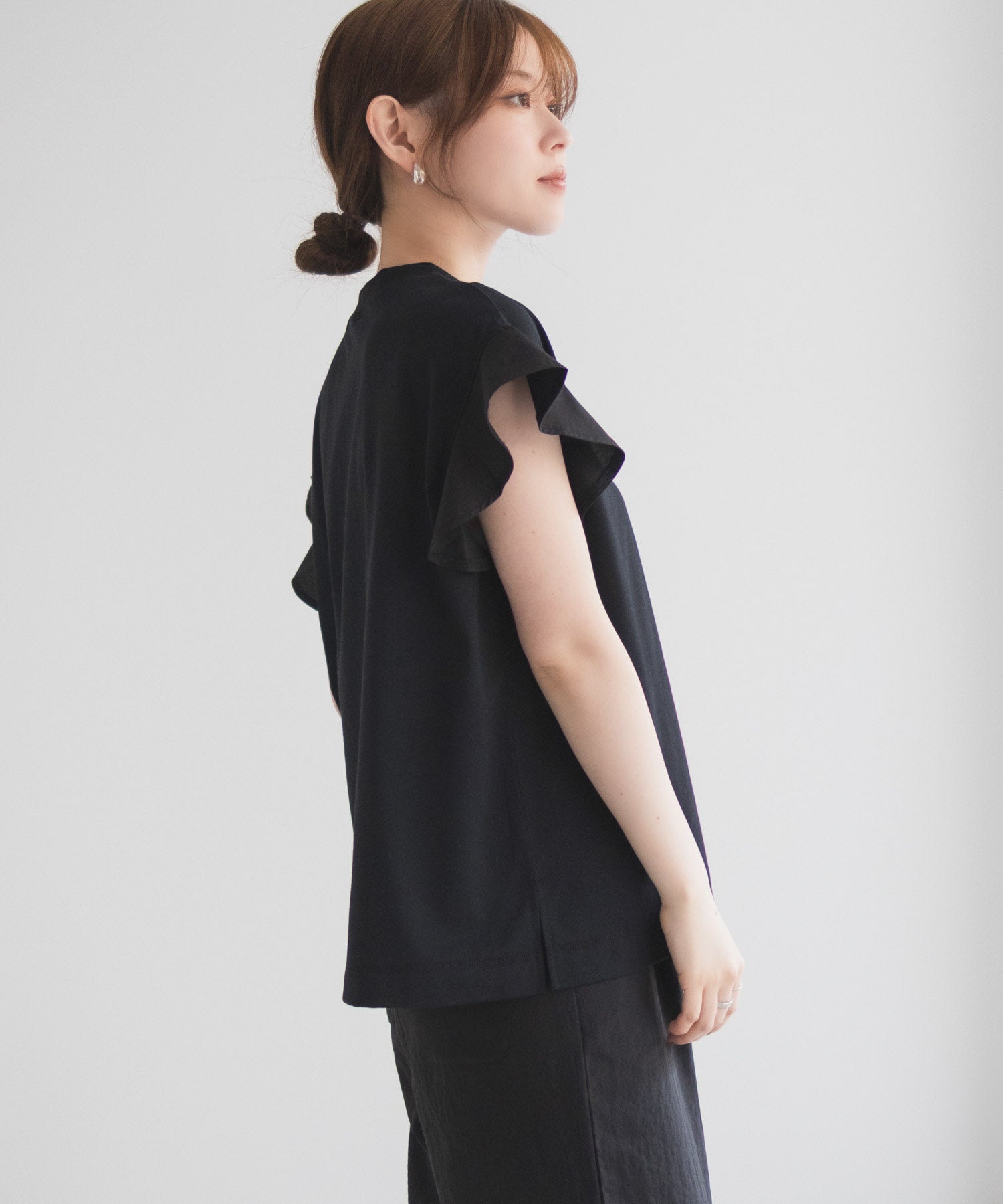 ハッシュアッシュ HusHusH 布帛フリルTシャツ （チャコール） チャコール