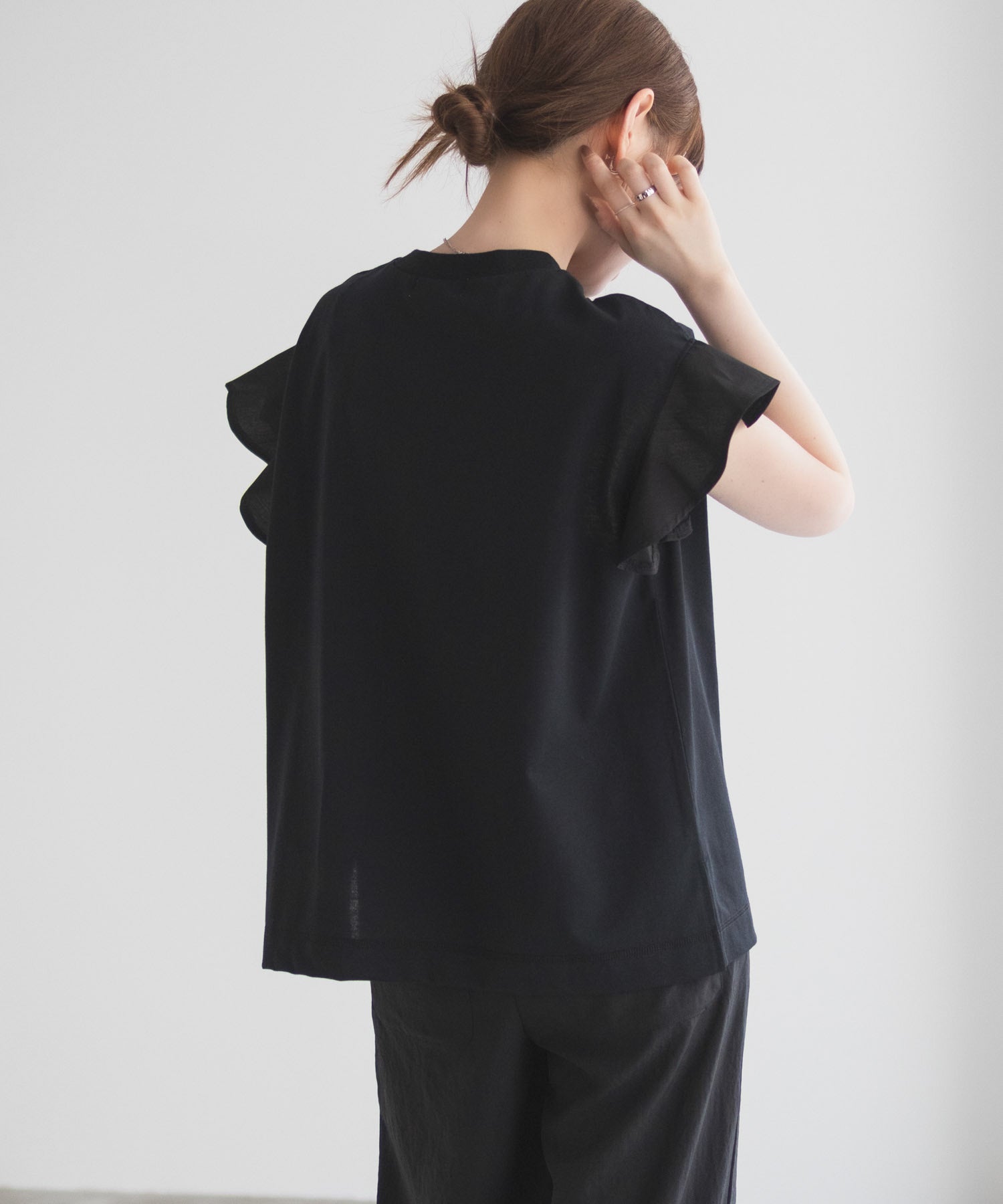 ハッシュアッシュ HusHusH 布帛フリルTシャツ （チャコール） チャコール