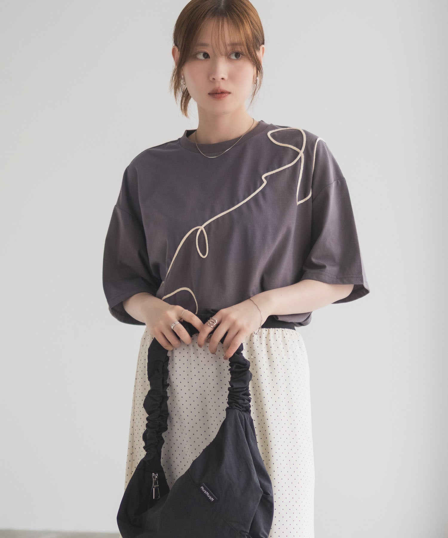 ハッシュアッシュ HusHusH コード刺繍Tシャツ （ベージュ） ベージュ