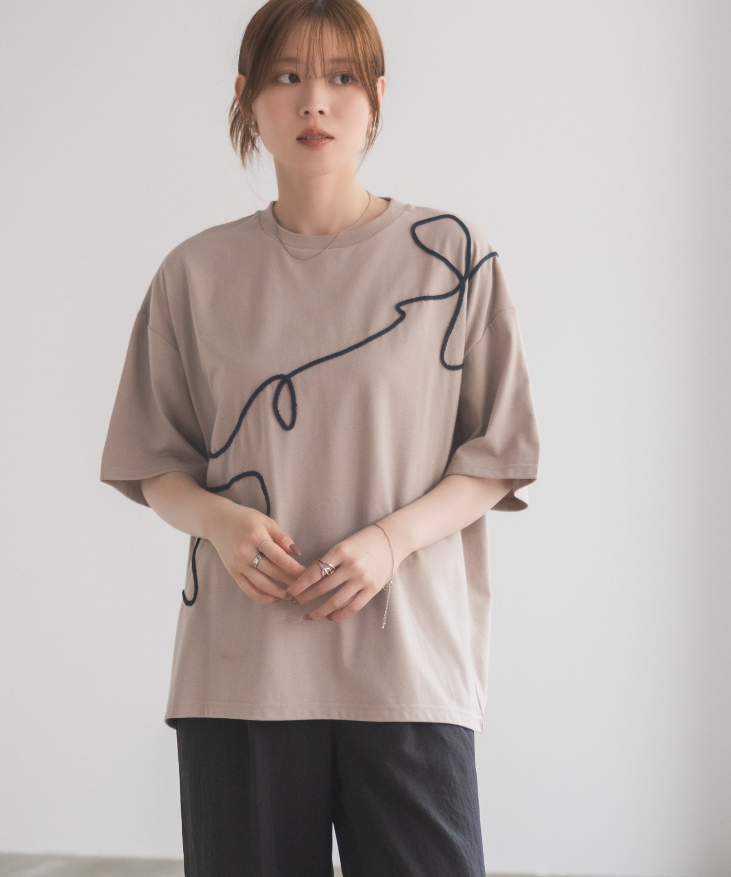 ハッシュアッシュ HusHusH コード刺繍Tシャツ （ベージュ） ベージュ