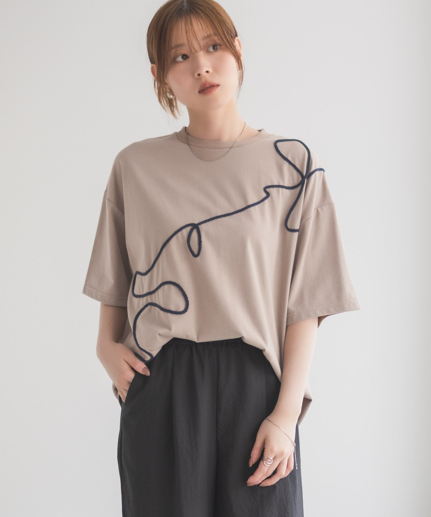ハッシュアッシュ HusHusH コード刺繍Tシャツ （ベージュ） ベージュ