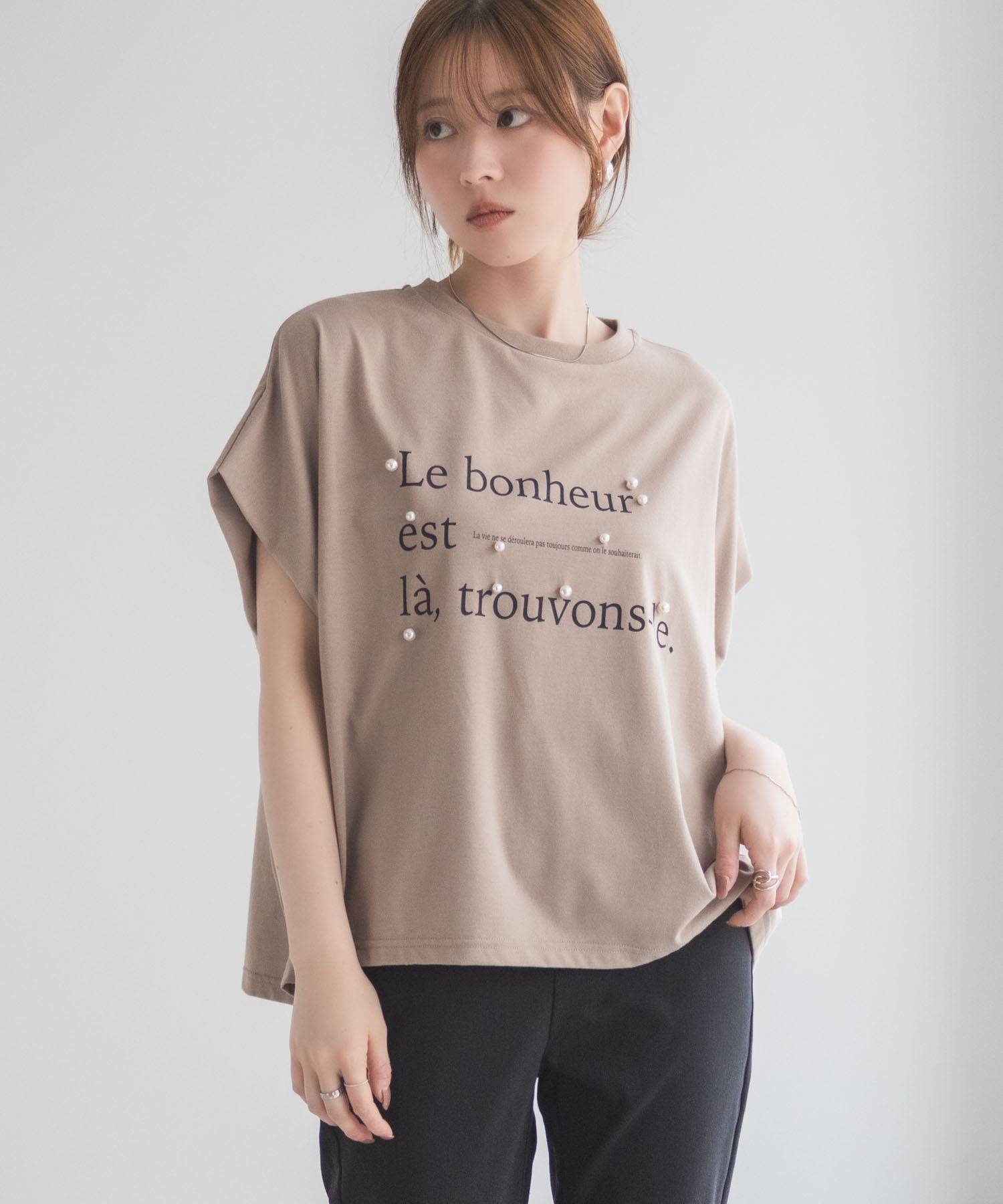 ハッシュアッシュ HusHusH パール使いプリントドルマンTシャツ （ベージュ） ベージュ