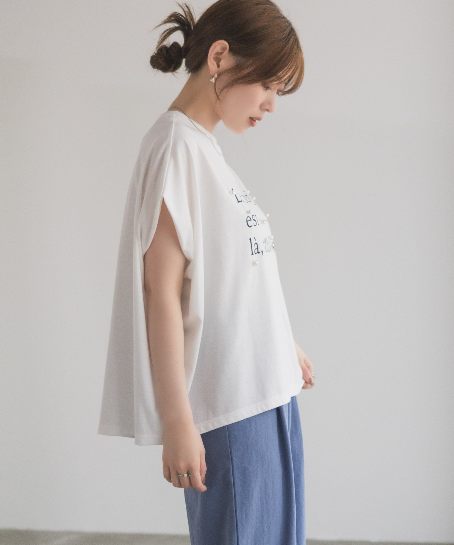 ハッシュアッシュ HusHusH パール使いプリントドルマンTシャツ （ベージュ） ベージュ