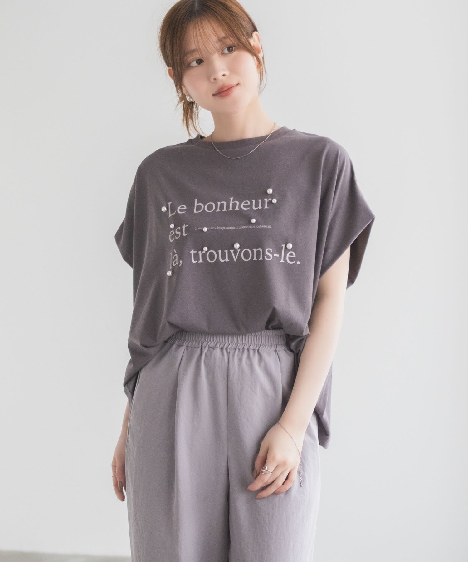 ハッシュアッシュ HusHusH パール使いプリントドルマンTシャツ （ベージュ） ベージュ