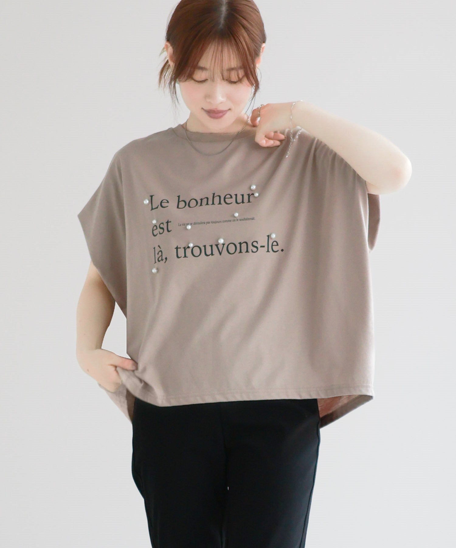 ハッシュアッシュ HusHusH パール使いプリントドルマンTシャツ （ベージュ） ベージュ