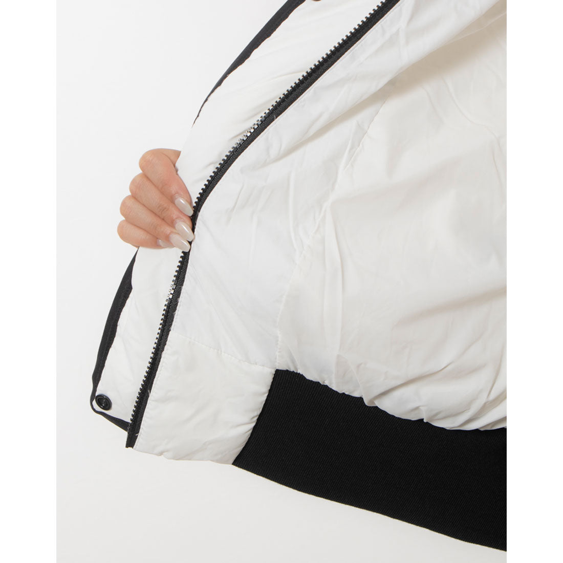 ハンター HUNTER W INTREPID MIDWEIGHT SHORT PUFFER