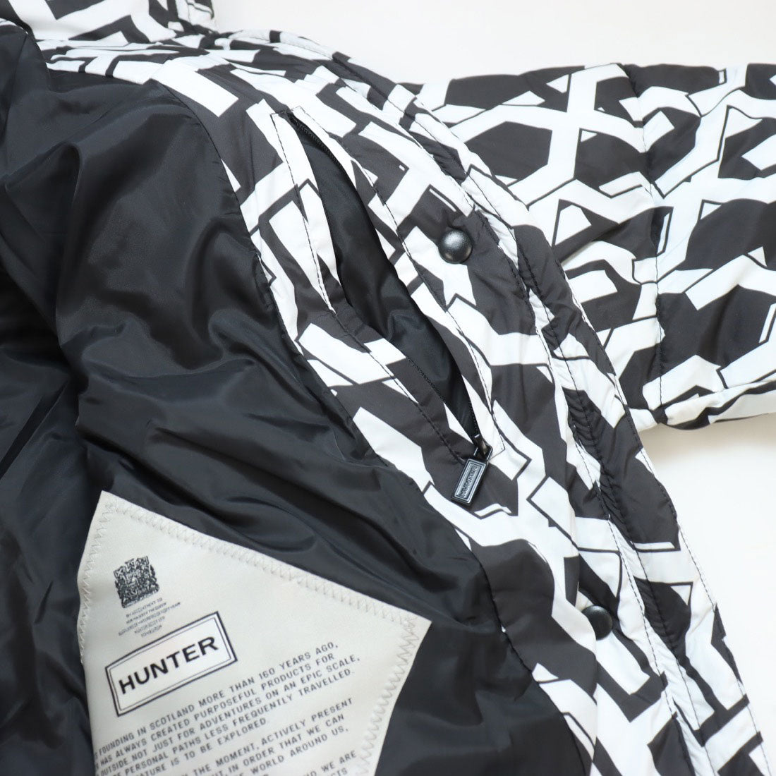 ハンター HUNTER W INTREPID MIDWEIGHT HPRINT SHORT PUFFER