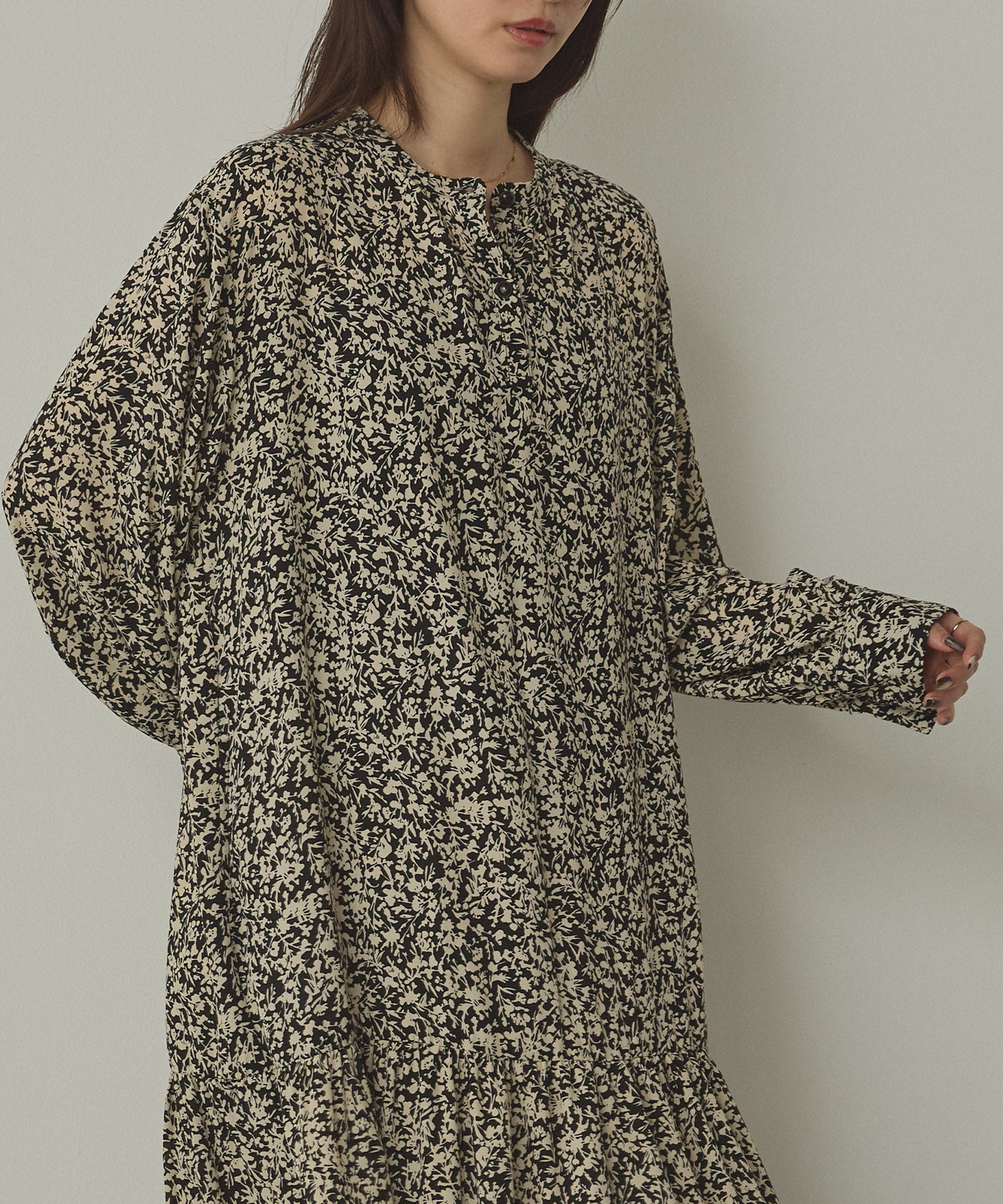 ハンチ hunch ジョーゼット柄 プリントワンピース （ブラック） ブラック