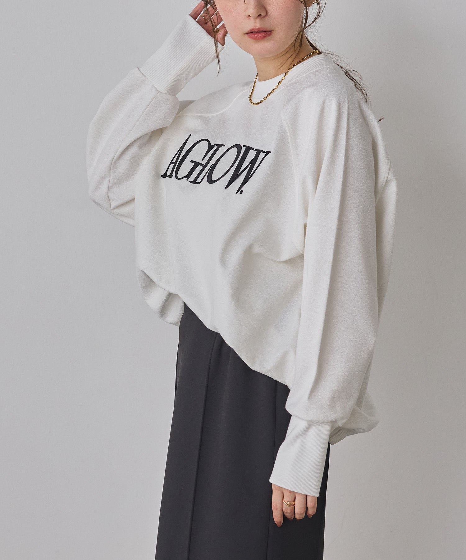 ハンチ hunch ブークレ 刺繍ロゴオーバートップス （オフホワイト） オフホワイト