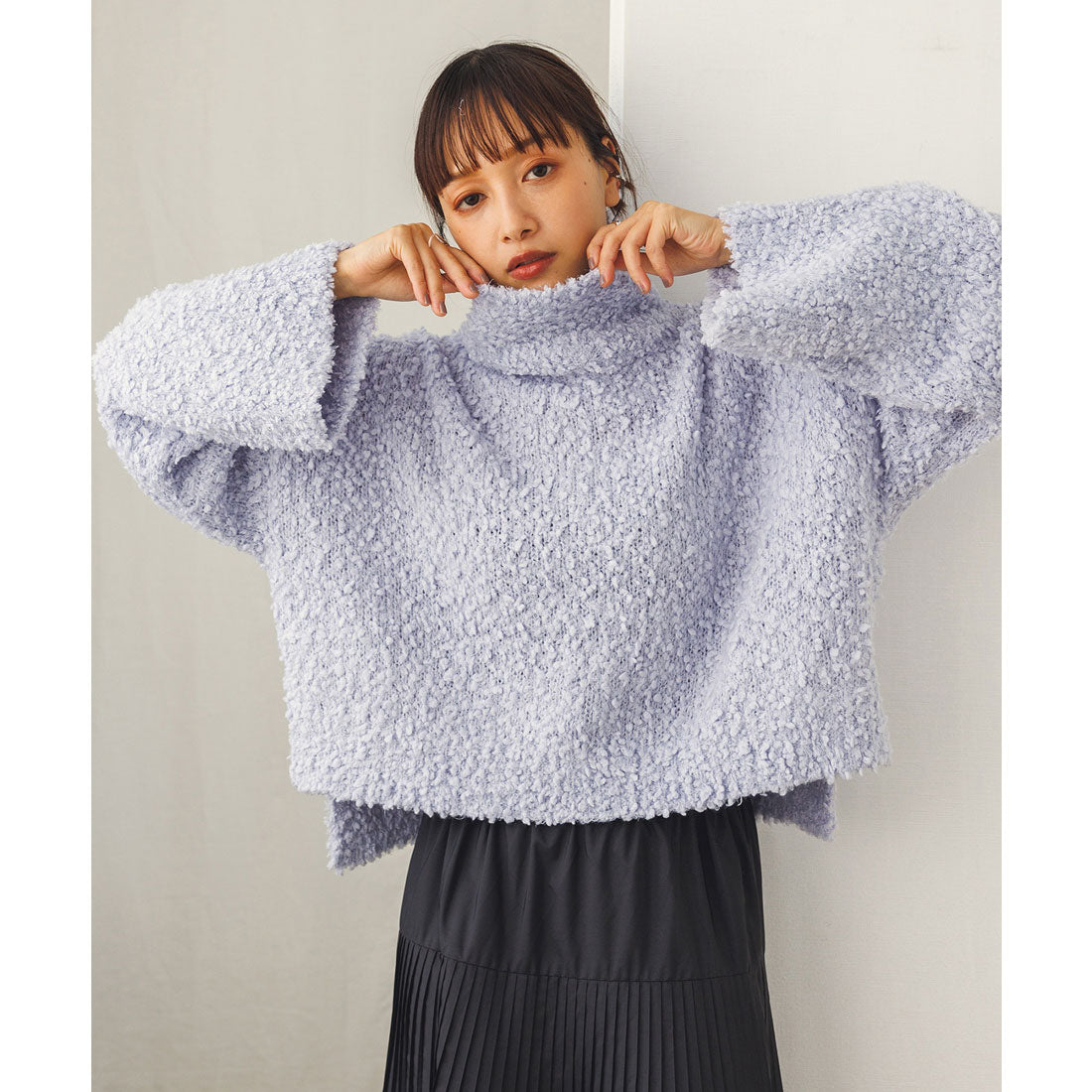 Hunch Boucle High Neck Short Knit