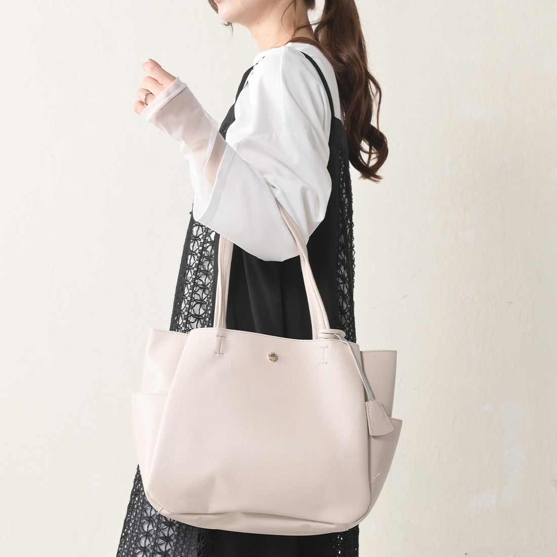 ハンドレッド HUNDRED トートバッグ サイドポケット シンプル トート レディース HUNDRED 肩掛け 肩掛けバッグ HR-2037 （アイボリー） アイボリー