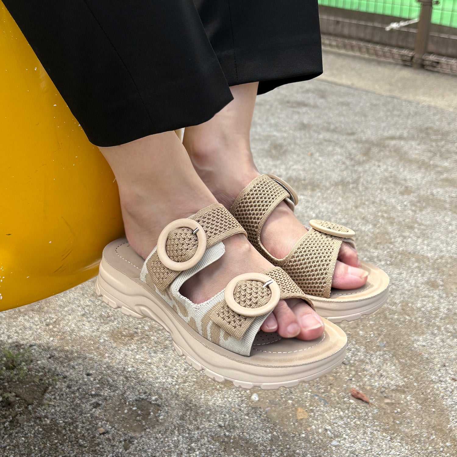 ハスキー HUSKY BOUQET オープントゥ ダブルベルト ゼブラ柄 サンダル （BEIGE） BEIGE