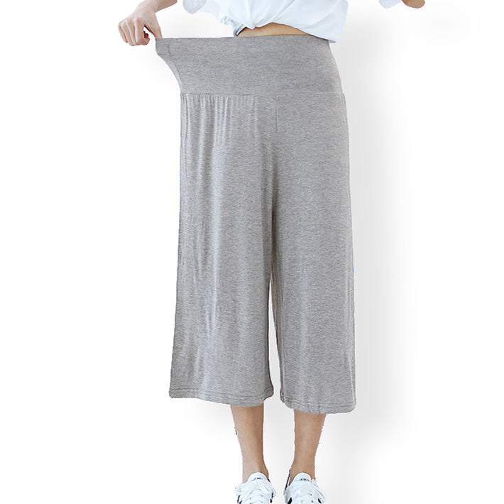 AIKA ica Thin, soft, stretchy material Cut and sewn 3/4 length gaucho pants Wide pants