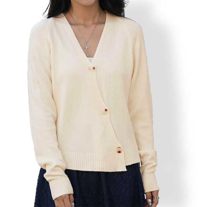 Aika Cashmere-like softness and excellent stretchability Short length Diagonal button Long sleeve Knit cardigan