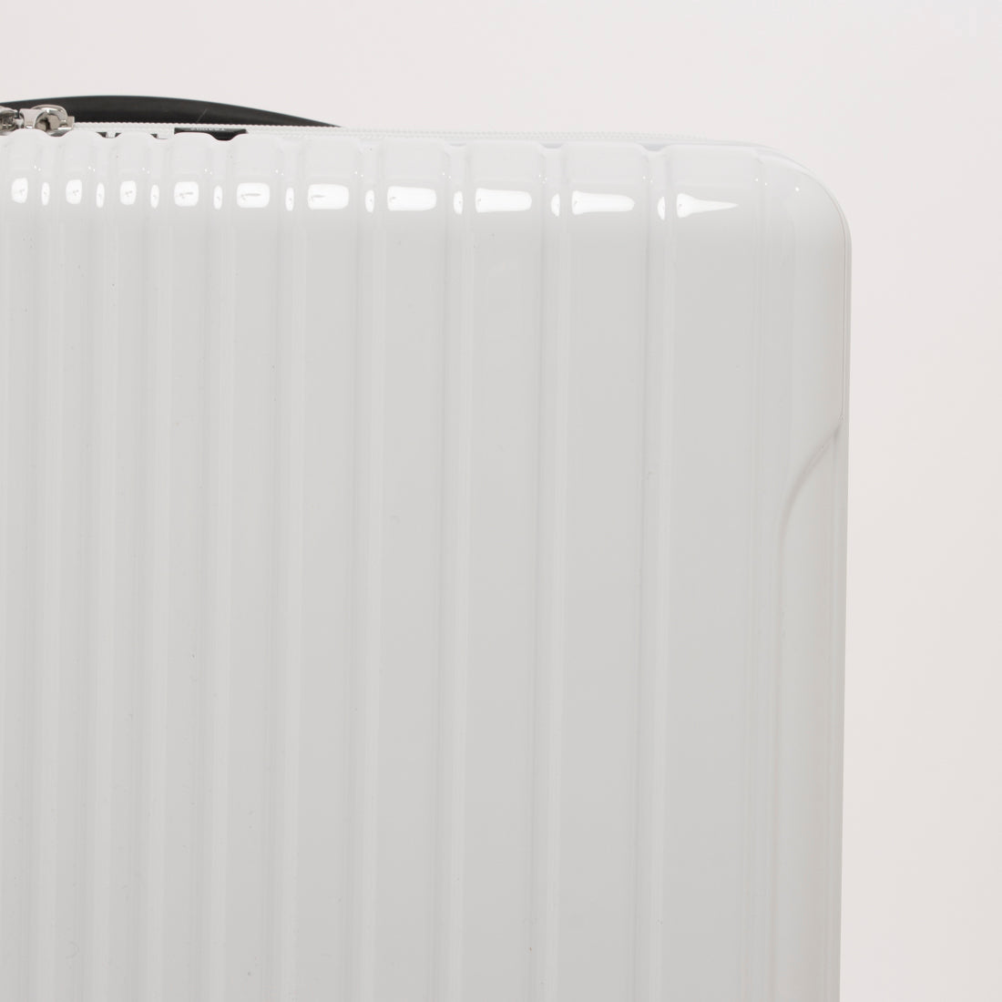 アジア・ラゲージ Asia Luggage 大容量／軽量／拡張機能で容量アップ／高純度ポリカーボネイト100% ALI-6000-24W [6?7泊] 71L(拡張時83L) （ホワイト） ホワイト