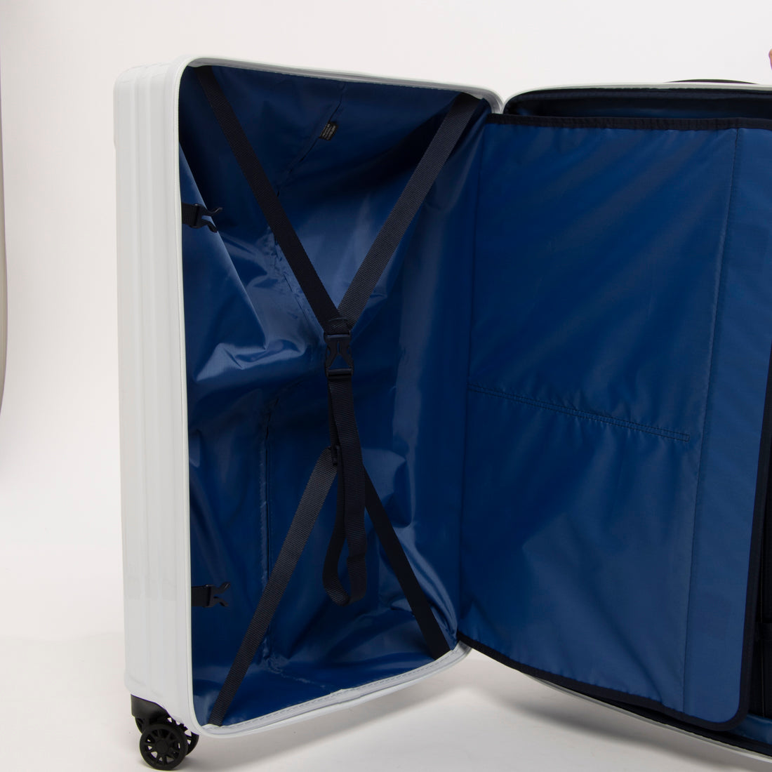 アジア・ラゲージ Asia Luggage 大容量／軽量／拡張機能で容量アップ／高純度ポリカーボネイト100% ALI-6000-18W [3?4泊] 40L(拡張時48L) （ホワイト） ホワイト