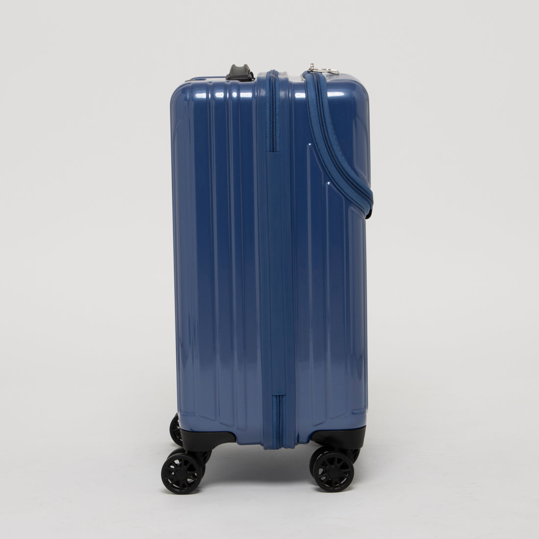 アジア・ラゲージ Asia Luggage トップオープン / 高純度ポリカーボネイト100% / 2way式TSAロック搭載 / 15インチPC収納可能/軽量/機内持ち込みサイズ ALI-6000TP-18 [2?3泊] 37L （アッシュブルー） アッシュブルー