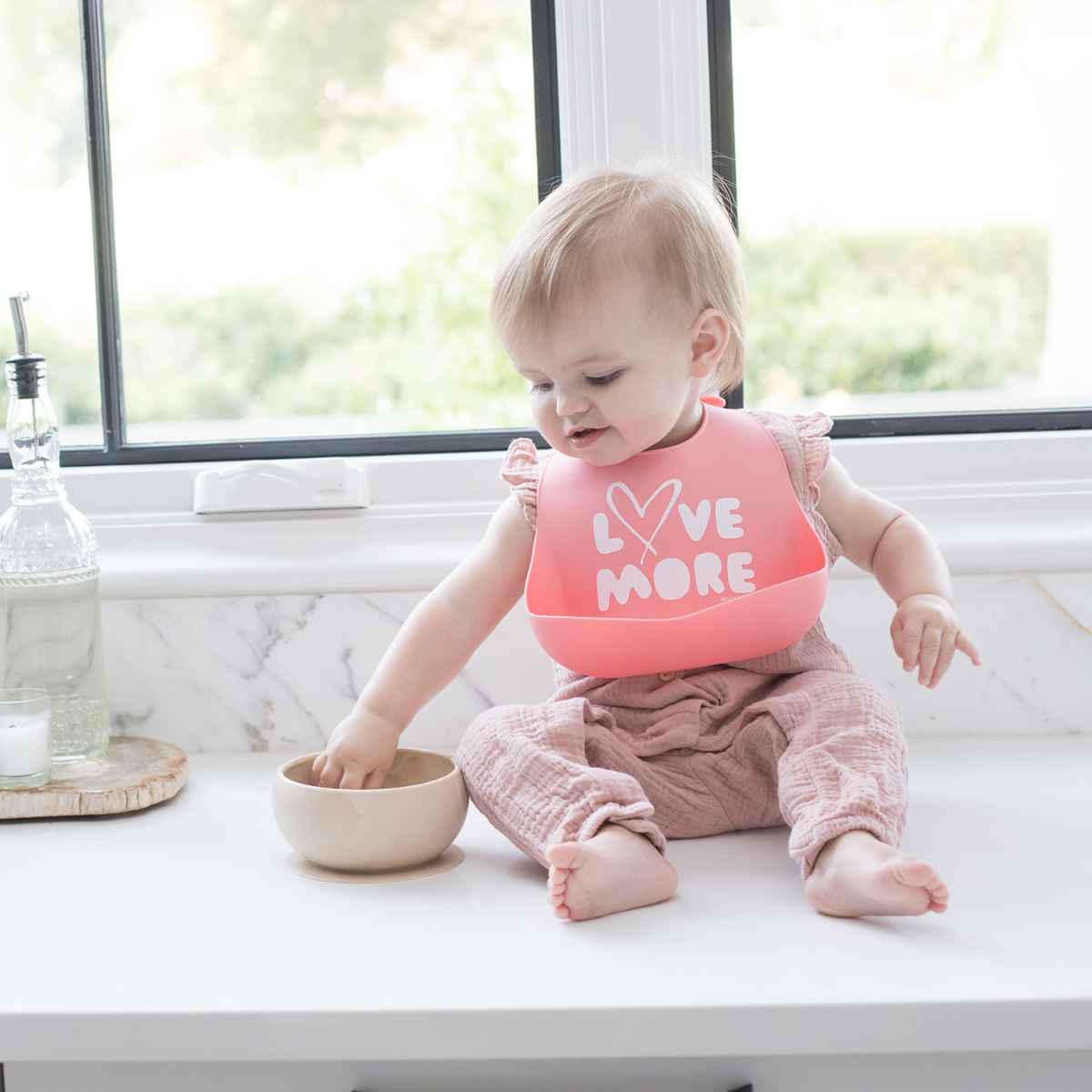 Bella Tunno Wonder Bib, silicone, for ages 6 months to 3 years [Non-returnable item]