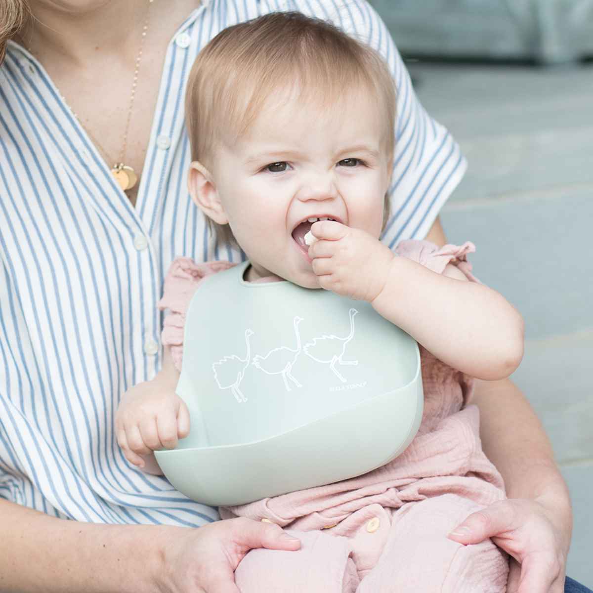 Bella Tunno Wonder Bib, silicone, for ages 6 months to 3 years [Non-returnable item]