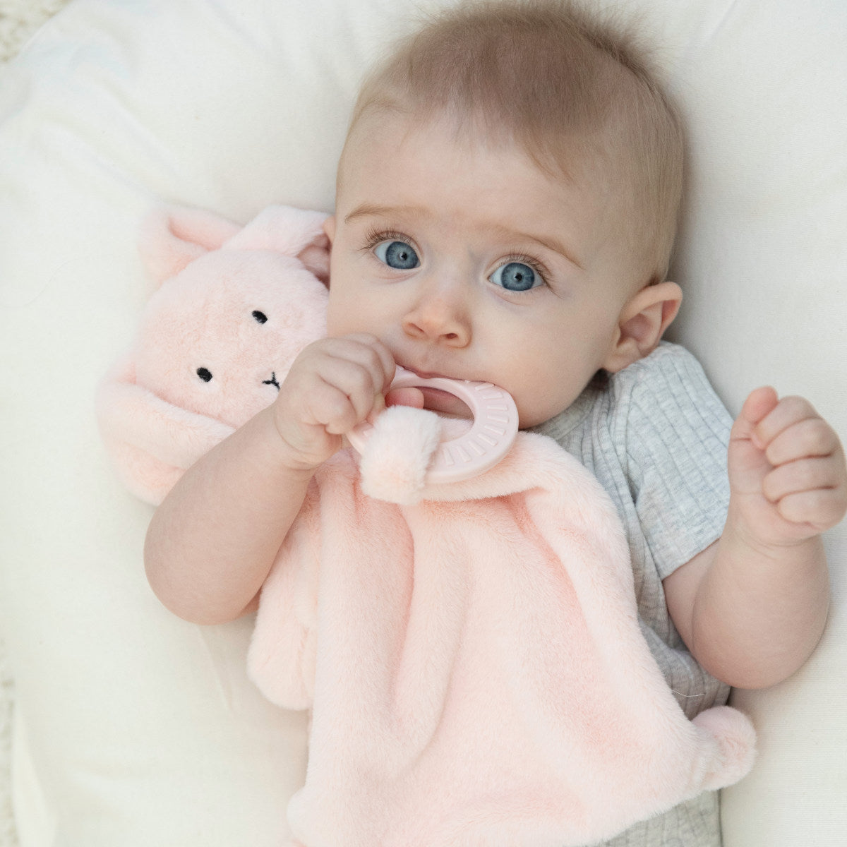 ベラトゥーノ BELLA TUNNO 歯固め Teether Buddy ぬいぐるみ ラトル