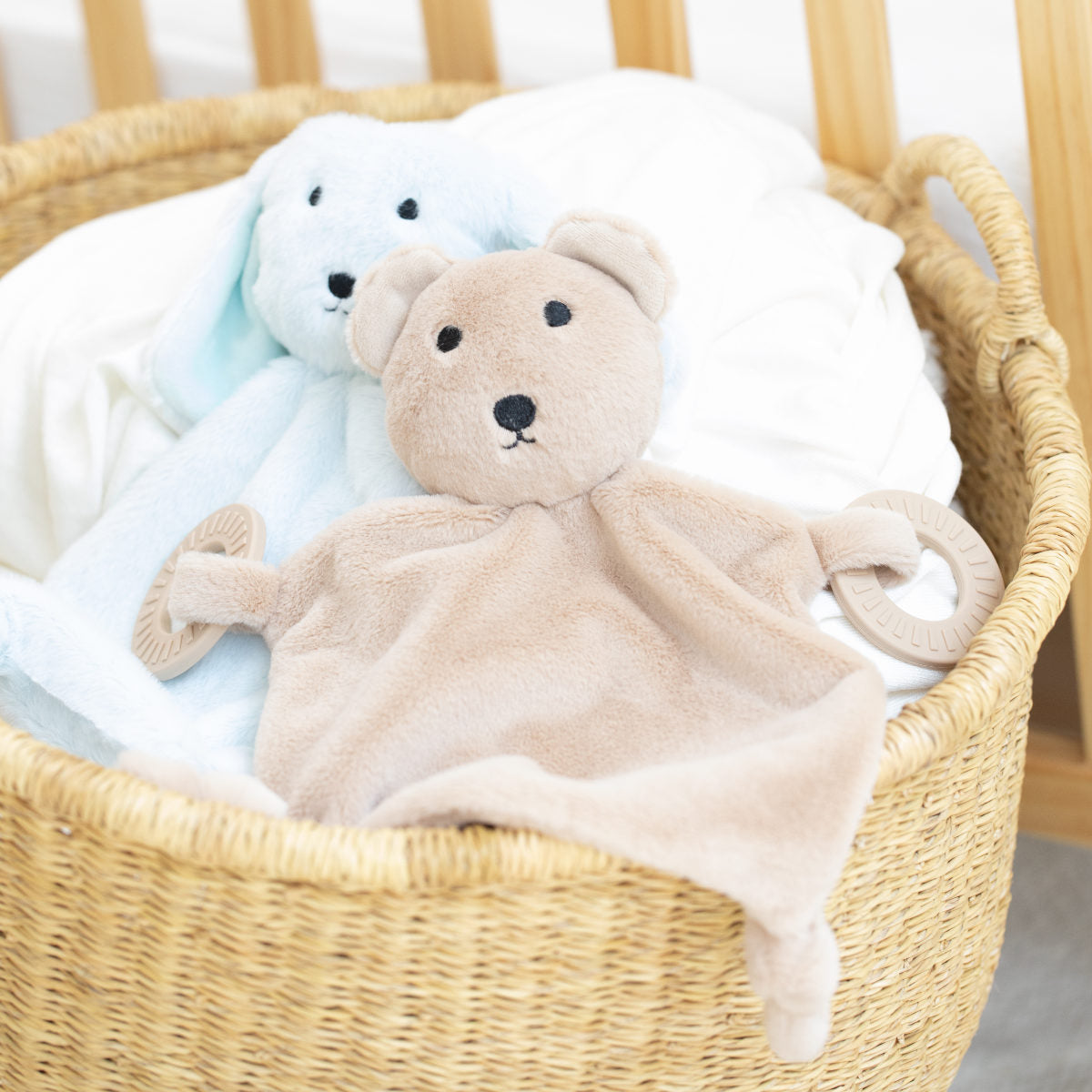 ベラトゥーノ BELLA TUNNO 歯固め Teether Buddy ぬいぐるみ ラトル