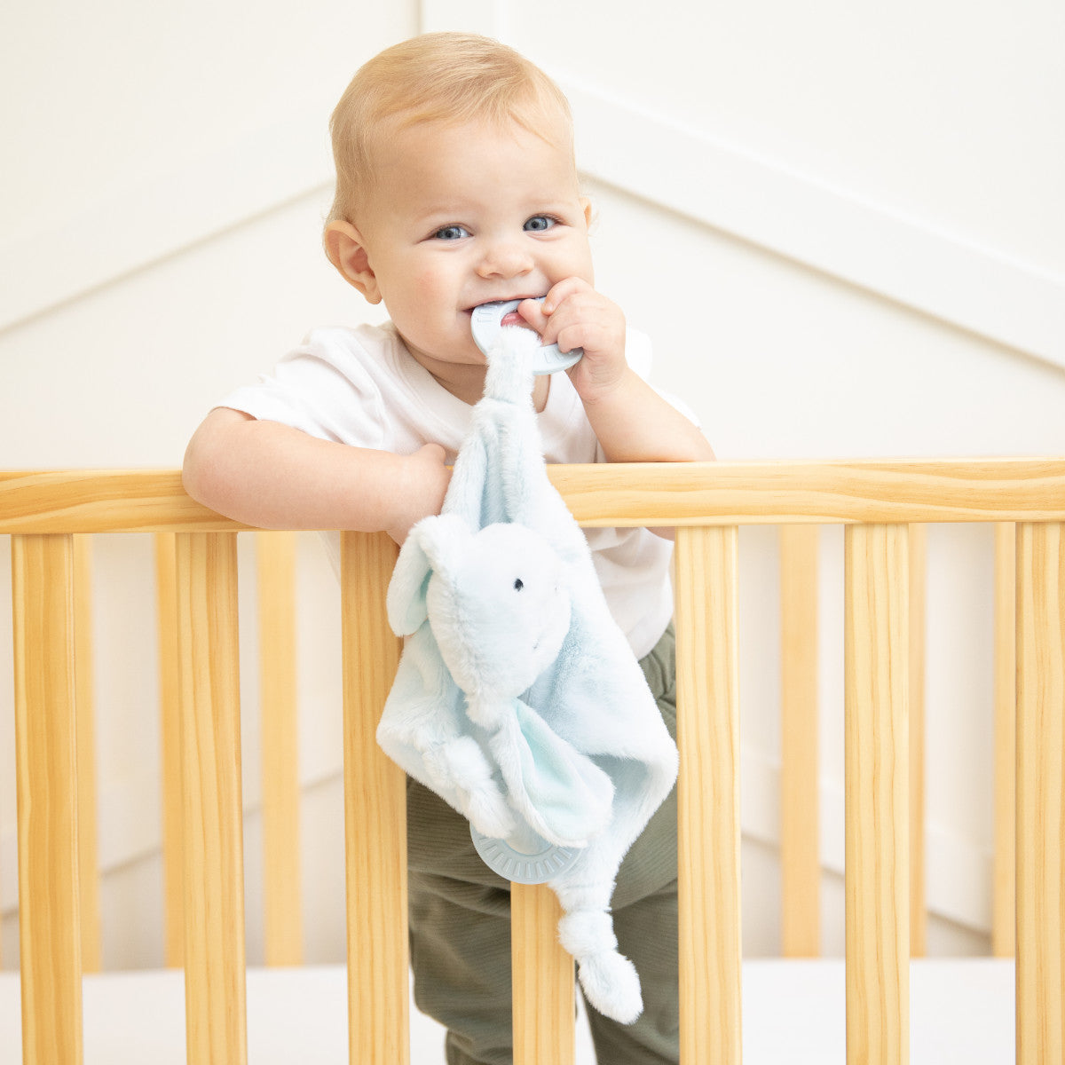 ベラトゥーノ BELLA TUNNO 歯固め Teether Buddy ぬいぐるみ ラトル