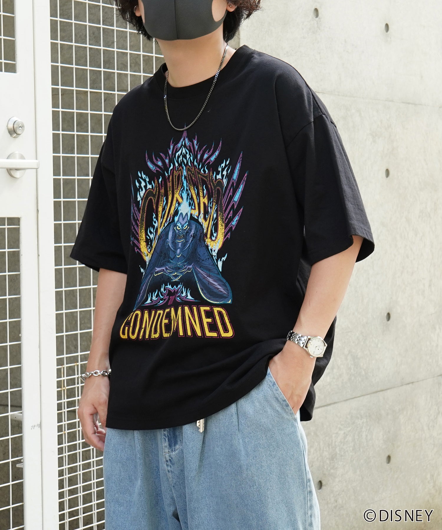 イルズ ILL'S Disney ディズニー Villains ヴィランズ ヴィンテージライク ピグメント加工 ビッグシルエット 半袖プリントTシャツ カットソー ユニセックス （ブラック） ブラック
