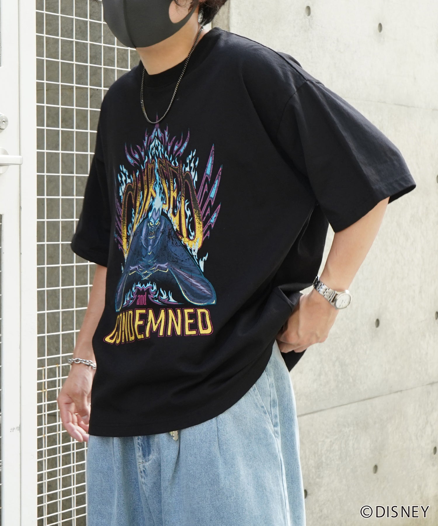 イルズ ILL'S Disney ディズニー Villains ヴィランズ ヴィンテージライク ピグメント加工 ビッグシルエット 半袖プリントTシャツ カットソー ユニセックス （ブラック） ブラック