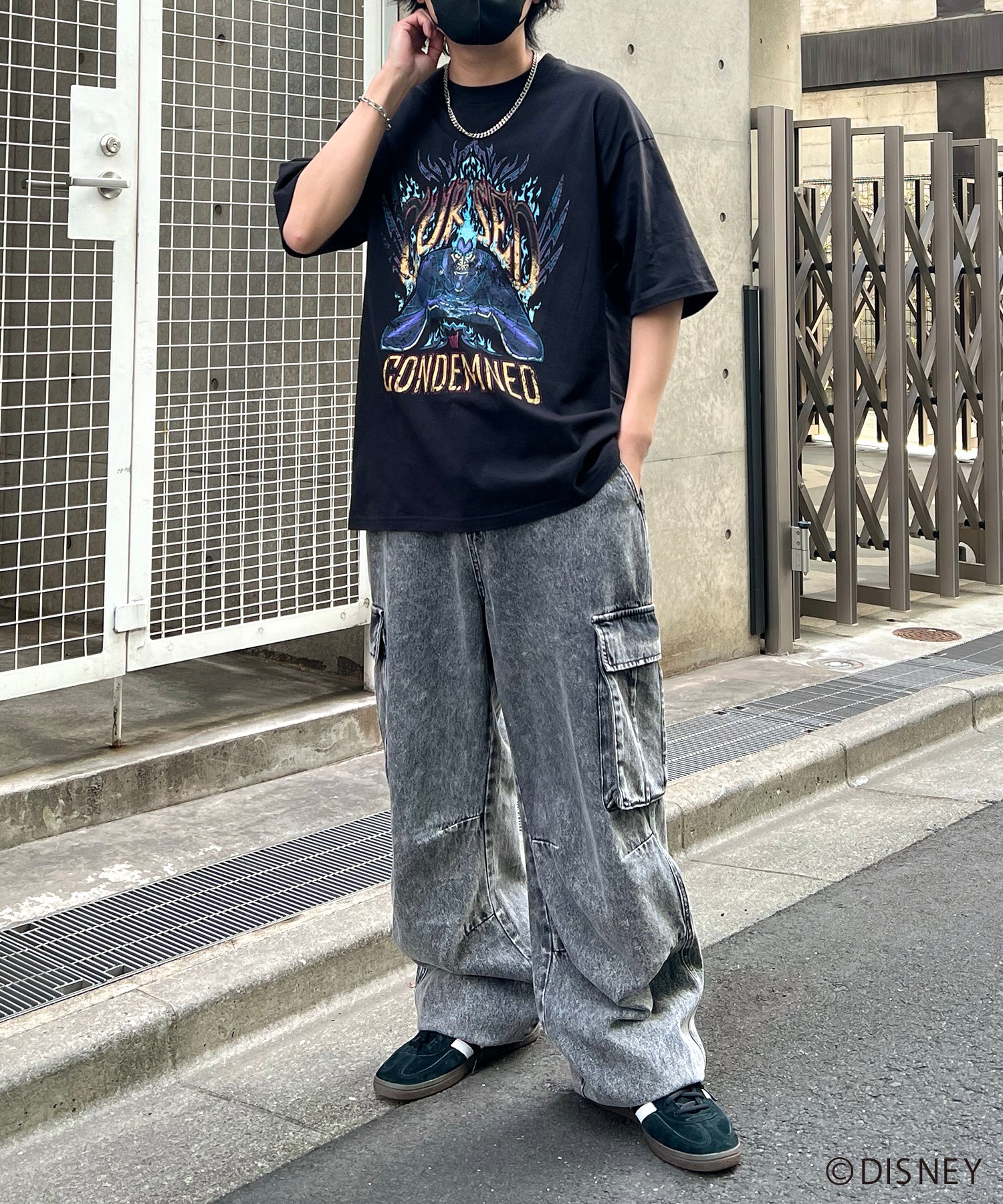 イルズ ILL'S Disney ディズニー Villains ヴィランズ ヴィンテージライク ピグメント加工 ビッグシルエット 半袖プリントTシャツ カットソー ユニセックス （ブラック） ブラック