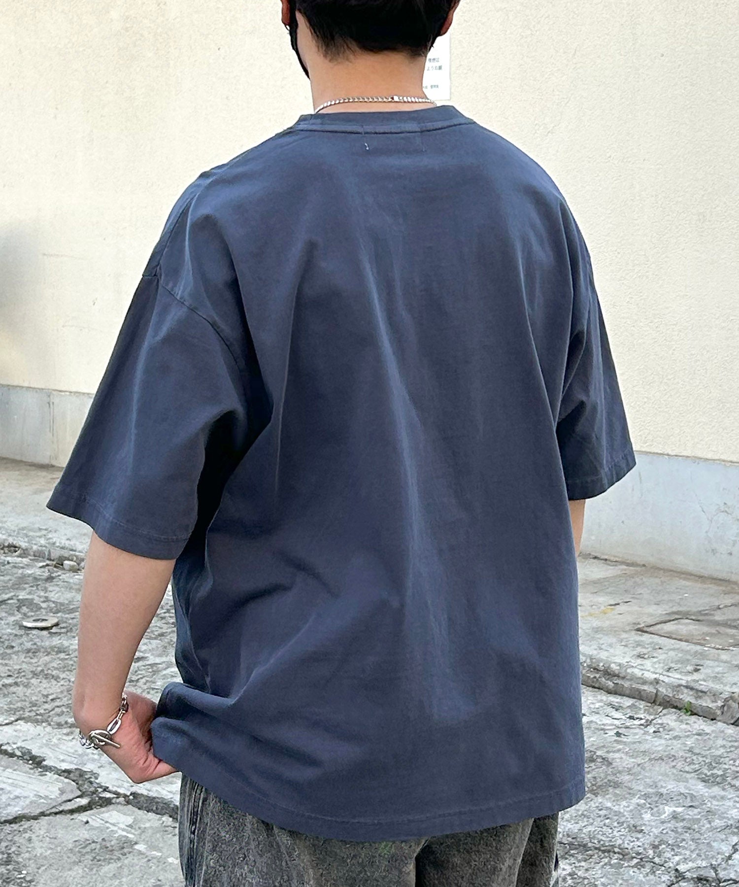 イルズ ILL'S ヴィンテージライク ロックプリント レトロ ピグメント加工 ビッグシルエット半袖バンドTシャツ （ネイビー） ネイビー